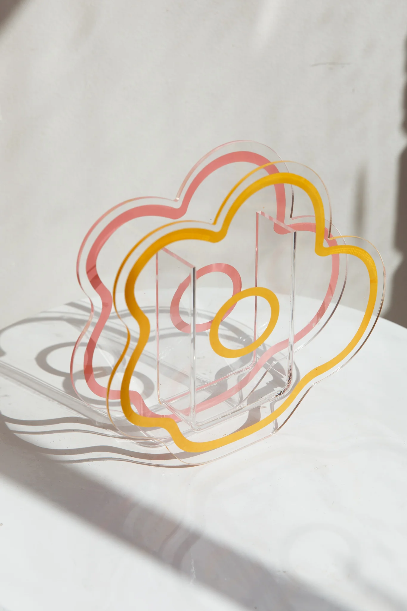 Anemone Eco-friendly Acrylic Vase Clear - Image 3