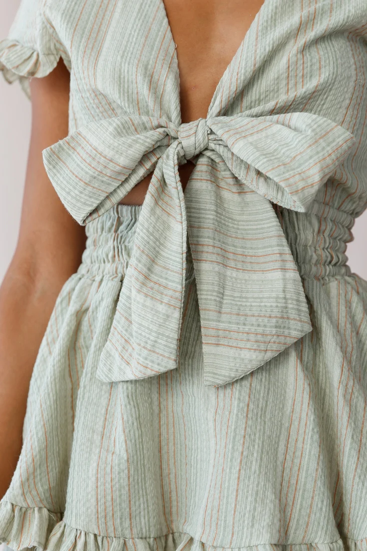 Anthea Bow-Tie Front Layered Frill Dress Olive - Image 4