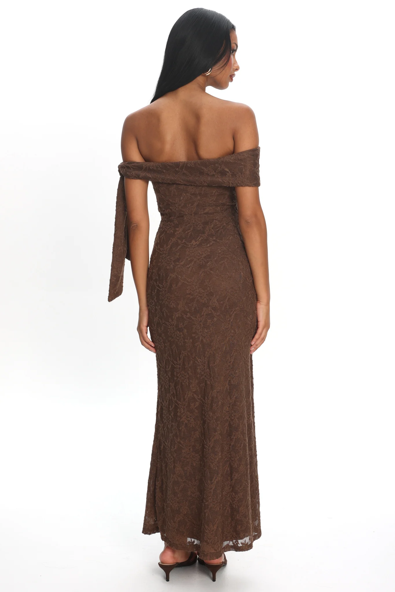 Aurora Sky Off-Shoulder Tie Maxi Dress Lace Chocolate - Image 4