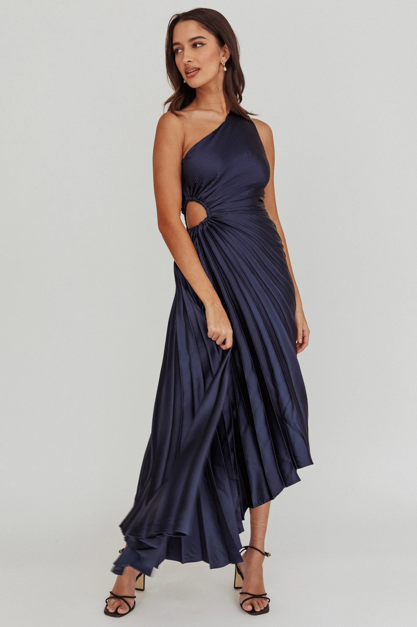 Brooklynn One-Shoulder Accordion Pleat Midi Dress Navy - Image 3