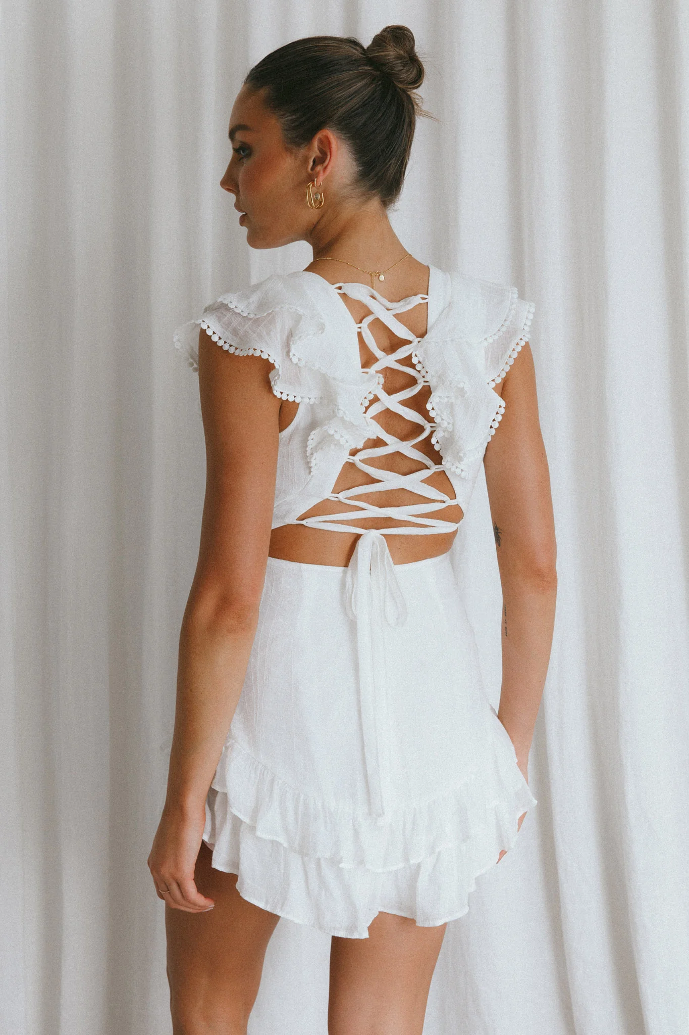Charade Ruffle Shoulder Corset Back Dress White - Image 2