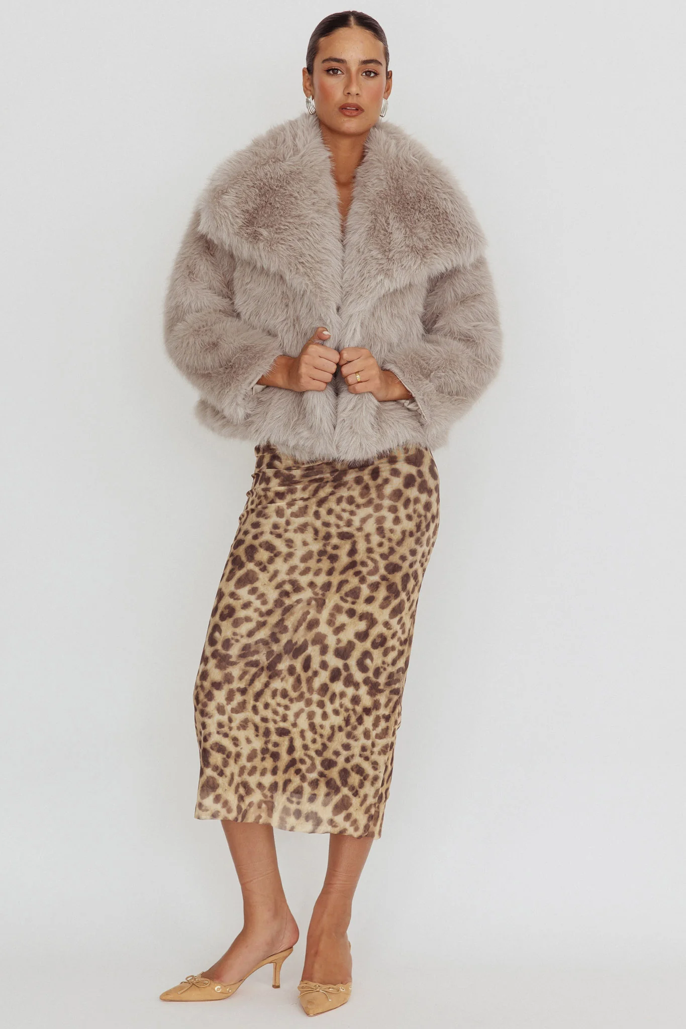 Copenhagen Oversized Lapel Fur Jacket Cream - Image 3