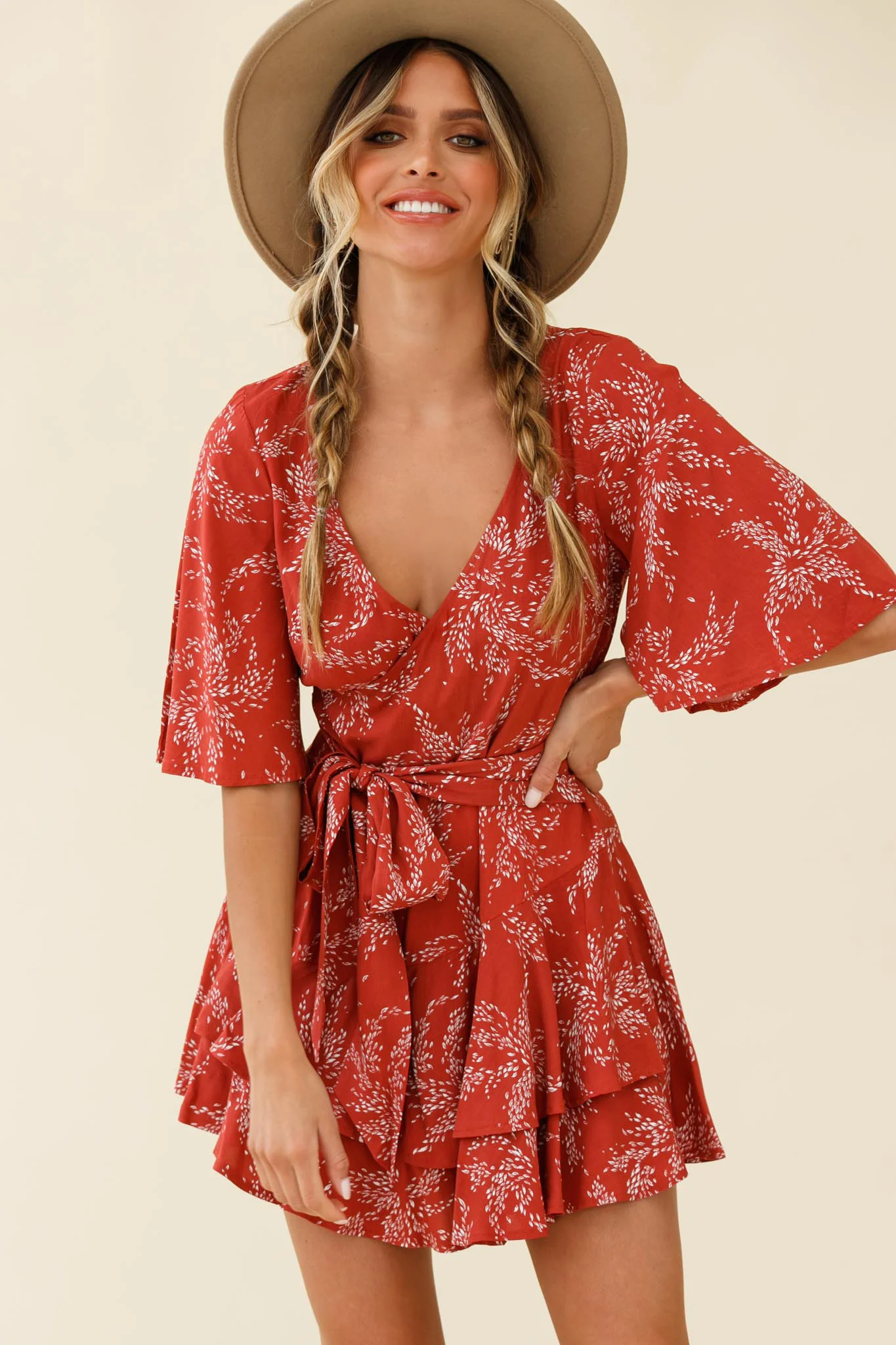 Davina Angel Sleeve Cut-Out Back Romper Leaf Print Rose - Image 7