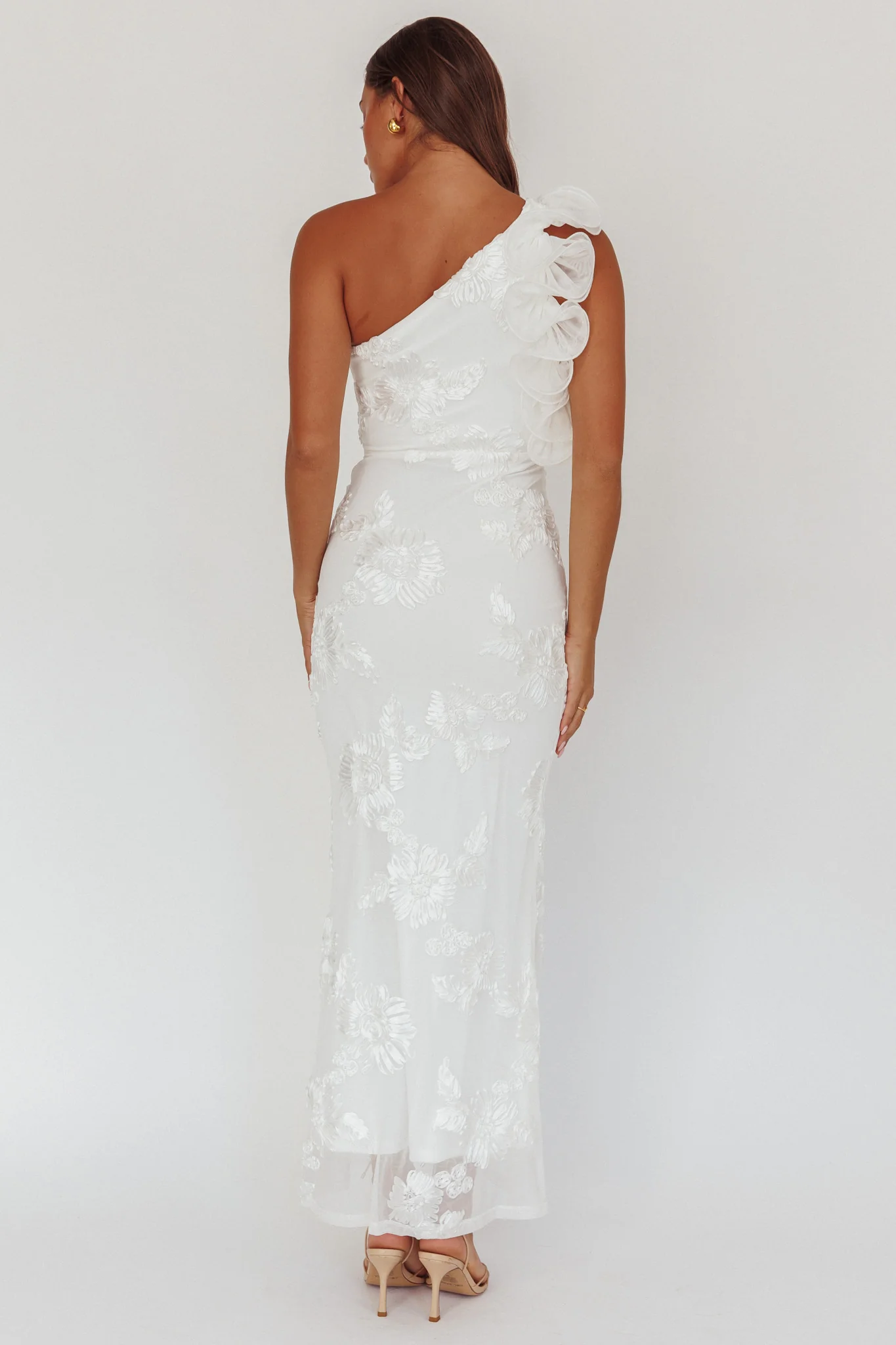 Deanna One-Shoulder Ruffle Maxi Dress Floral Texture White - Image 3