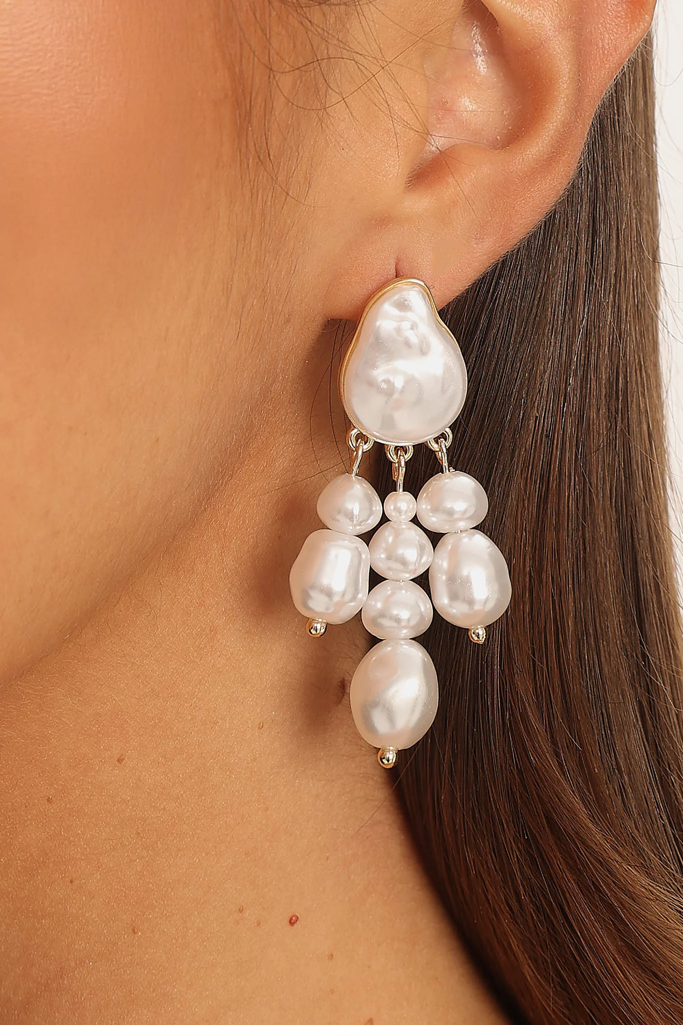 Eda Drop Pearl Earrings Gold - Image 2