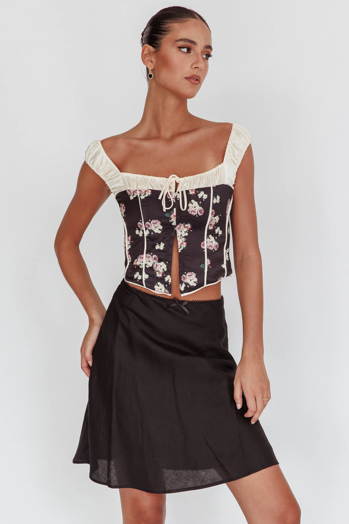 Emotional Knee Length Skirt Black - Image 2