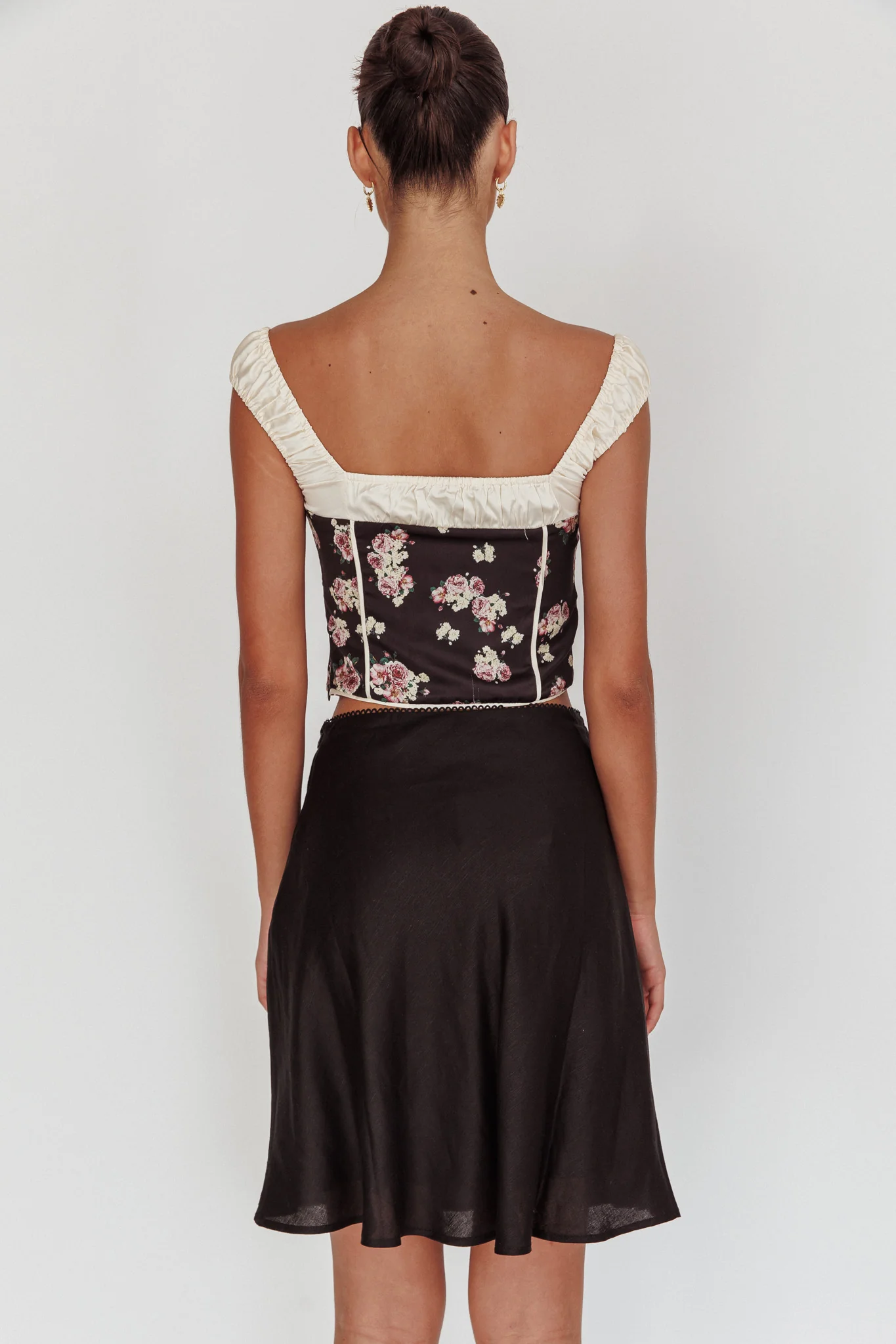 Emotional Knee Length Skirt Black - Image 4