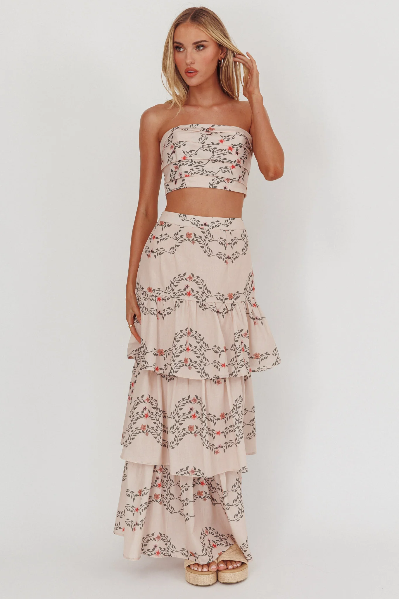 Ezmeralda Tiered Ruffle Maxi Skirt Floral Beige - Image 4