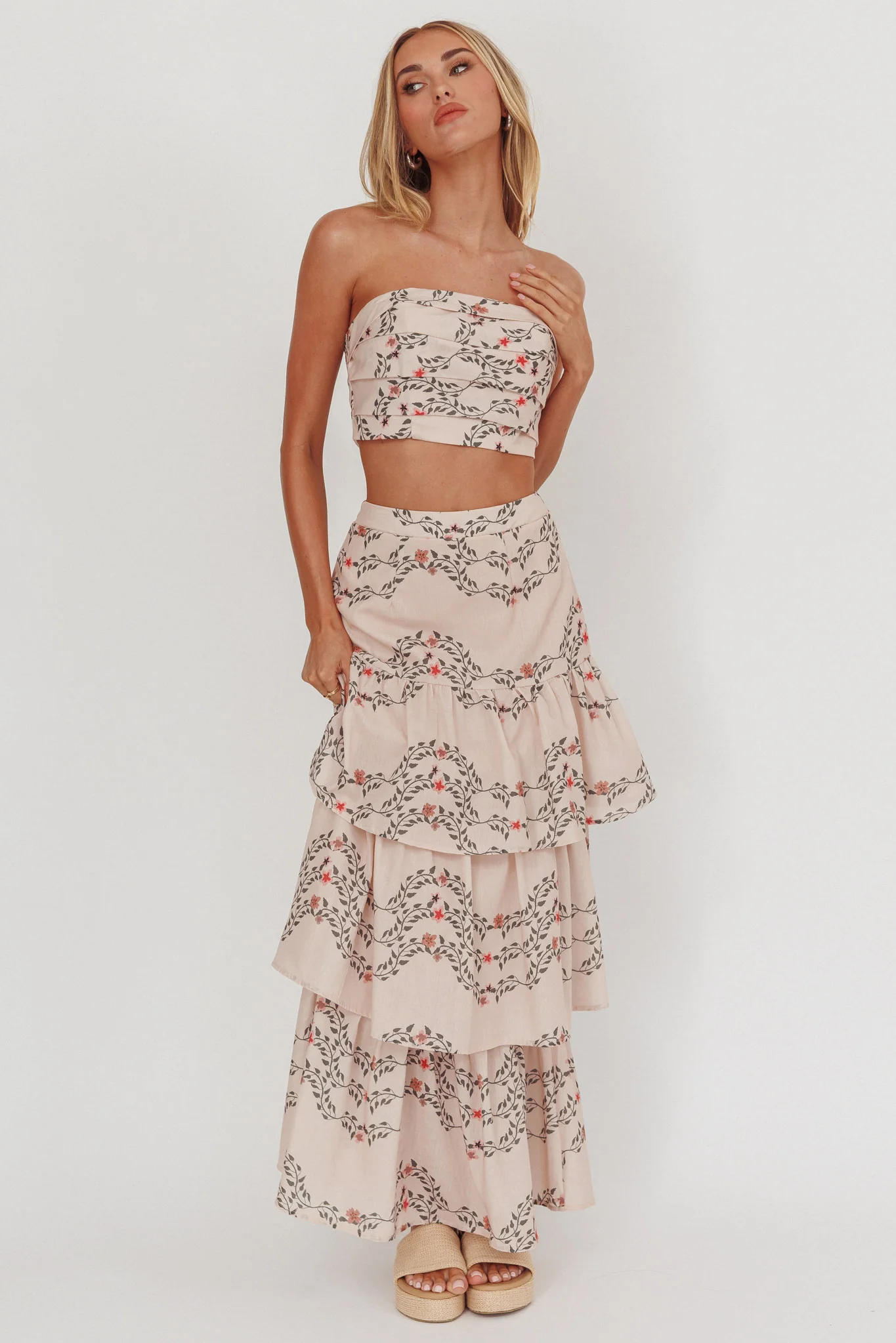 Ezmeralda Tiered Ruffle Maxi Skirt Floral Beige - Image 5