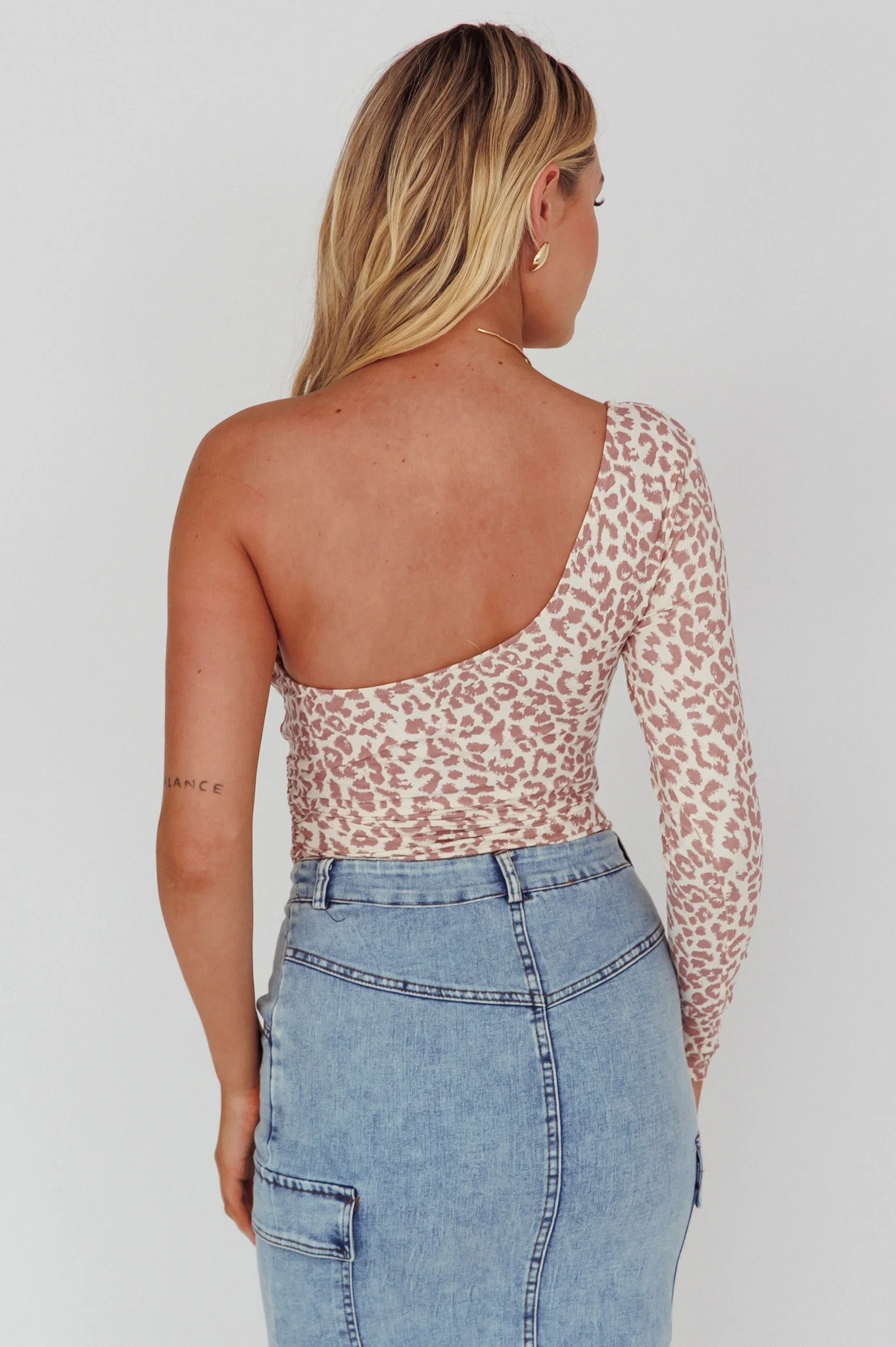 Fifi One Sleeve Bodysuit Leopard Rose - Image 2