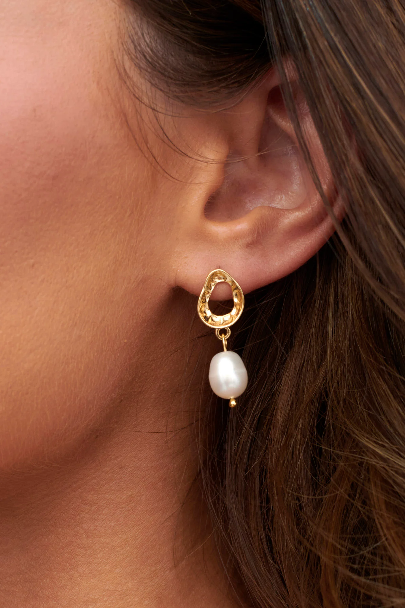 First Love Pearl Drop Earrings Gold - Image 3