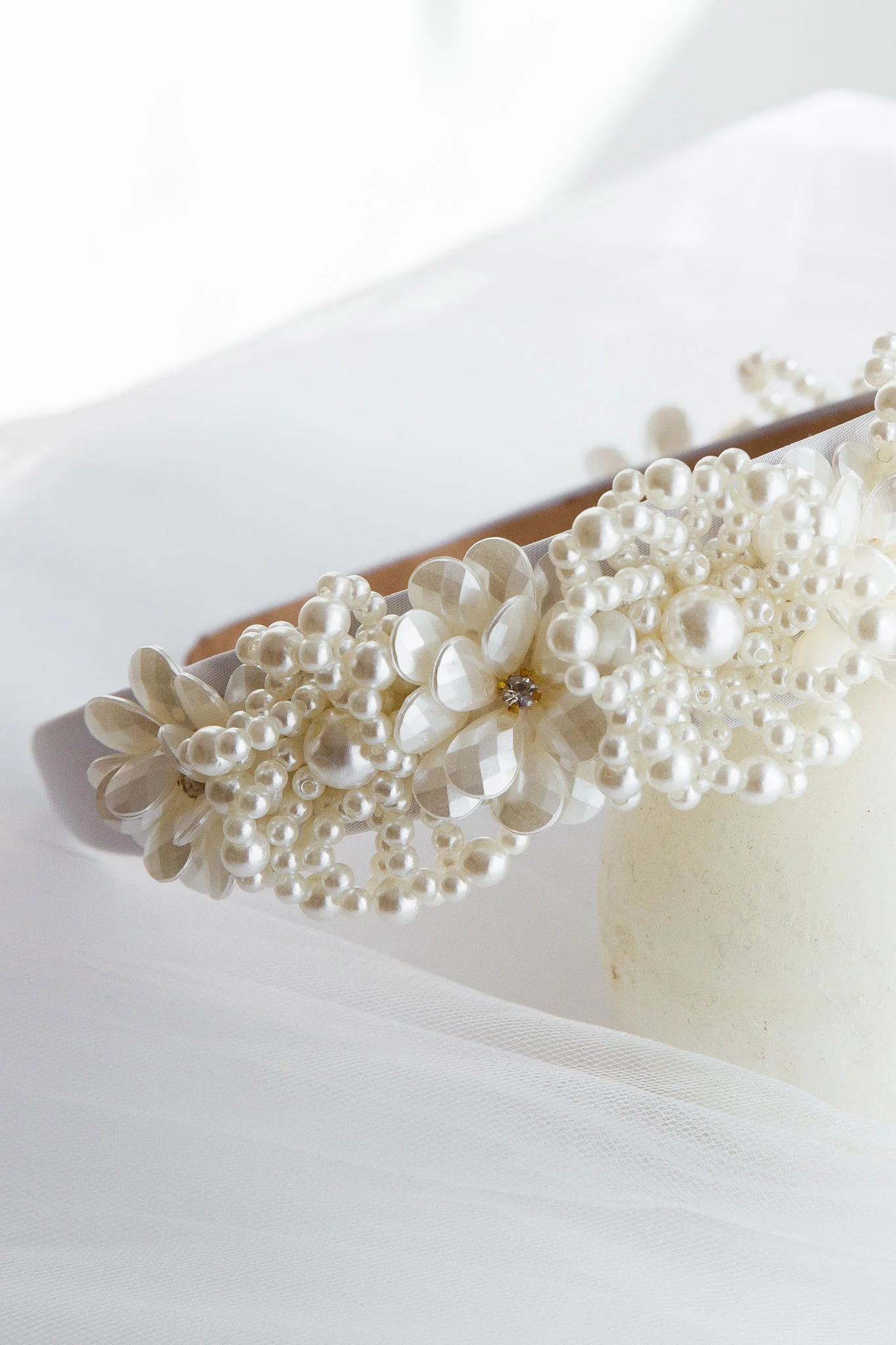 Floral Pearl Wide Headband White - Image 4