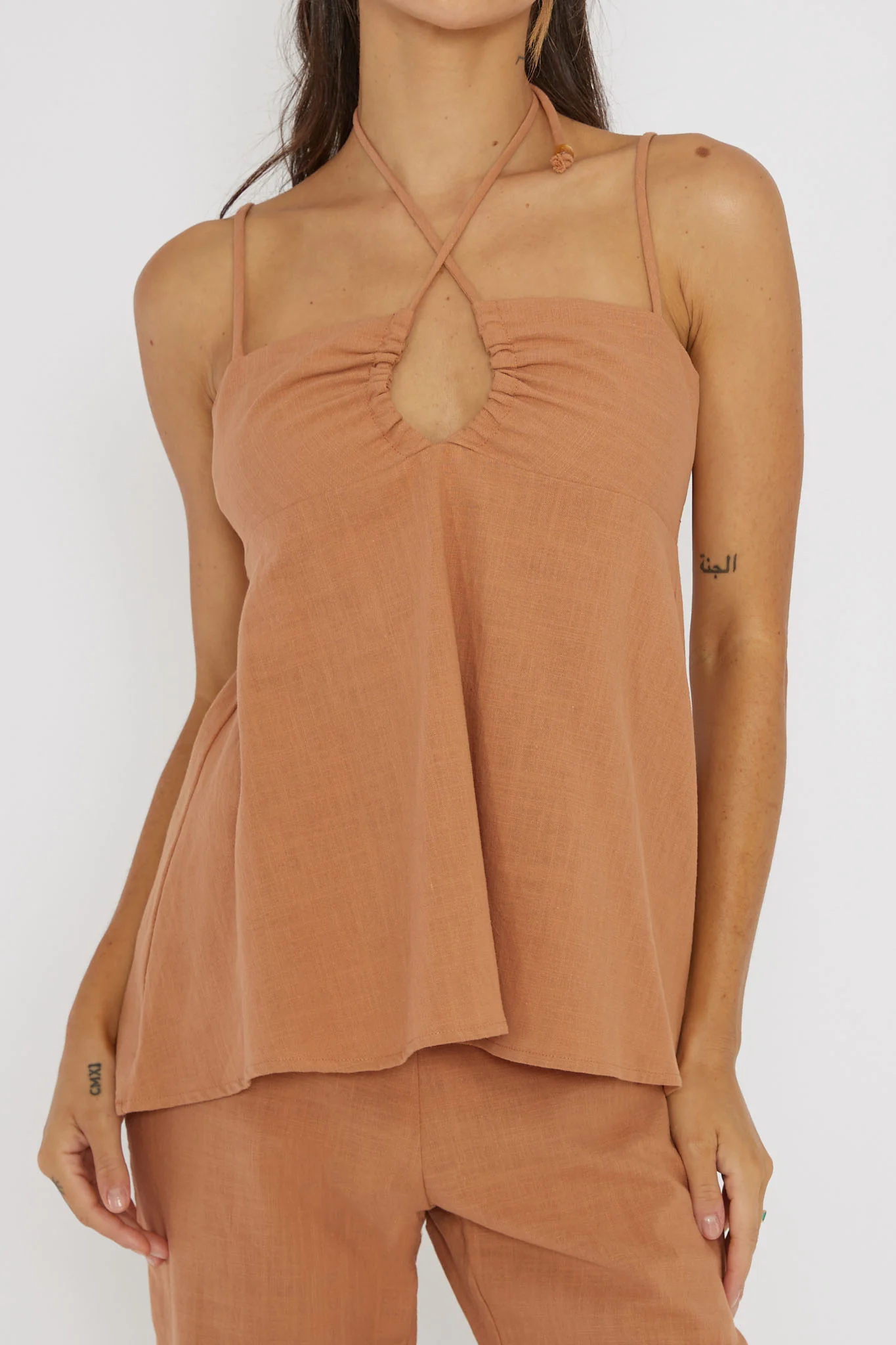 Freestyle Neck Tie Top Sand - Image 4