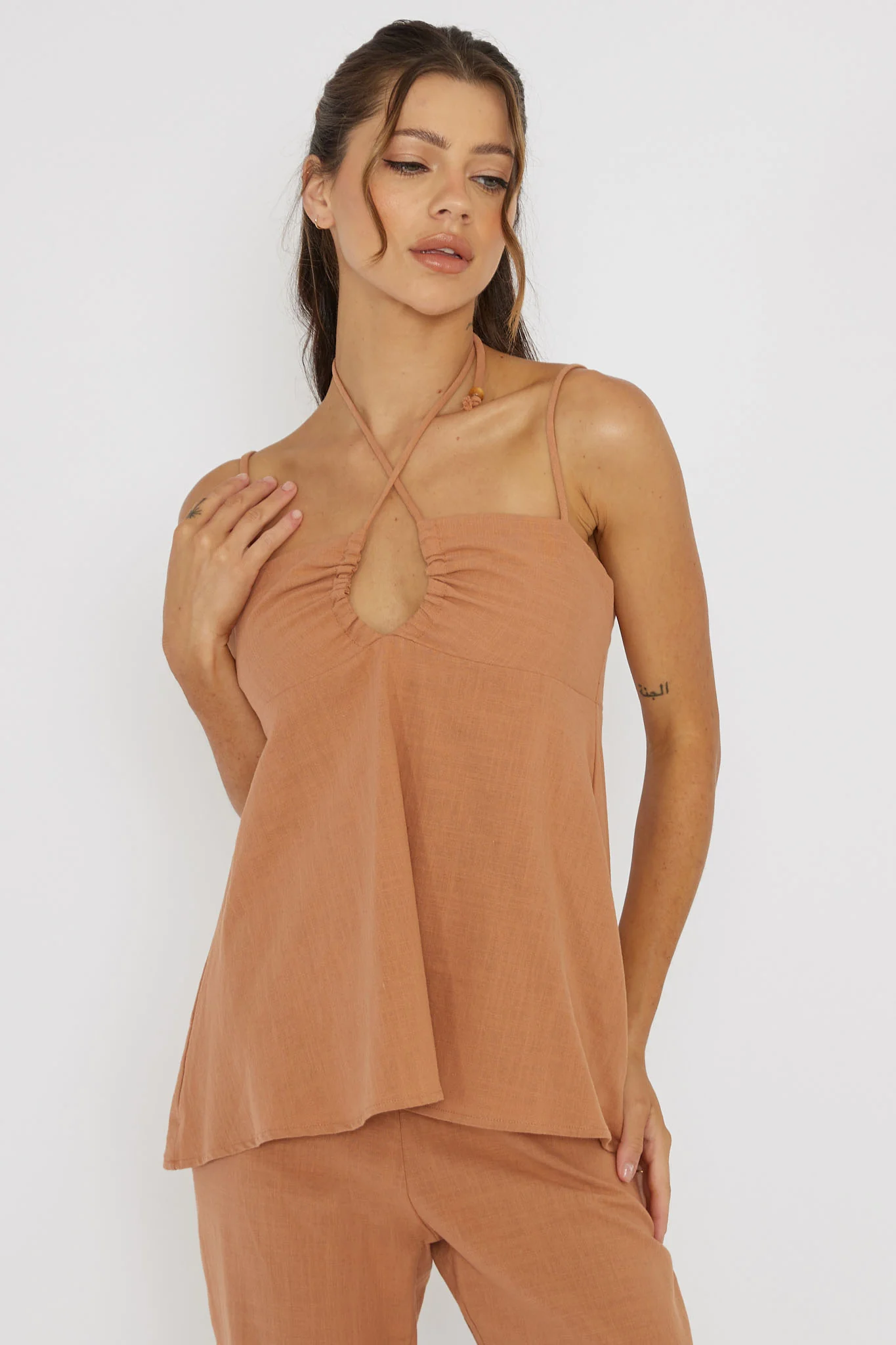 Freestyle Neck Tie Top Sand - Image 5