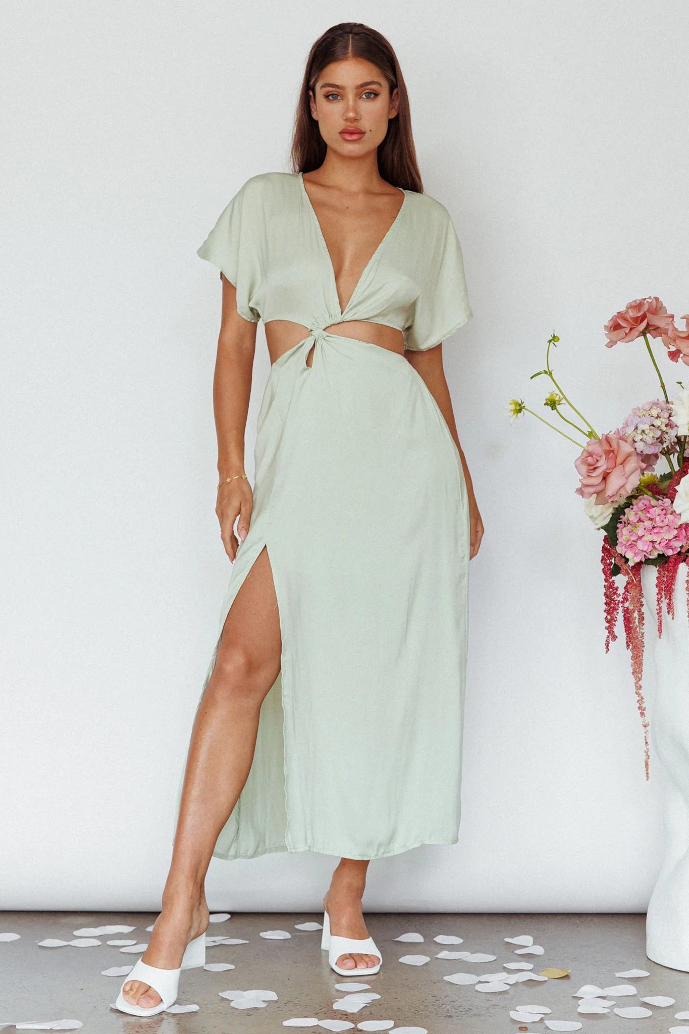 Getaway Cut-Out Waist Midi Dress Pistachio - Image 3