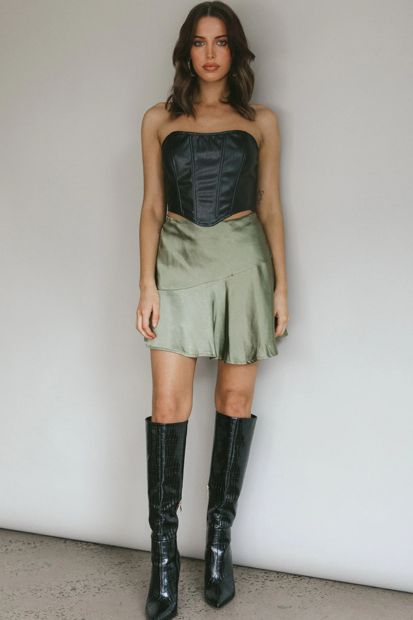 Gwyneth Flounce Mini Skirt Khaki - Image 6