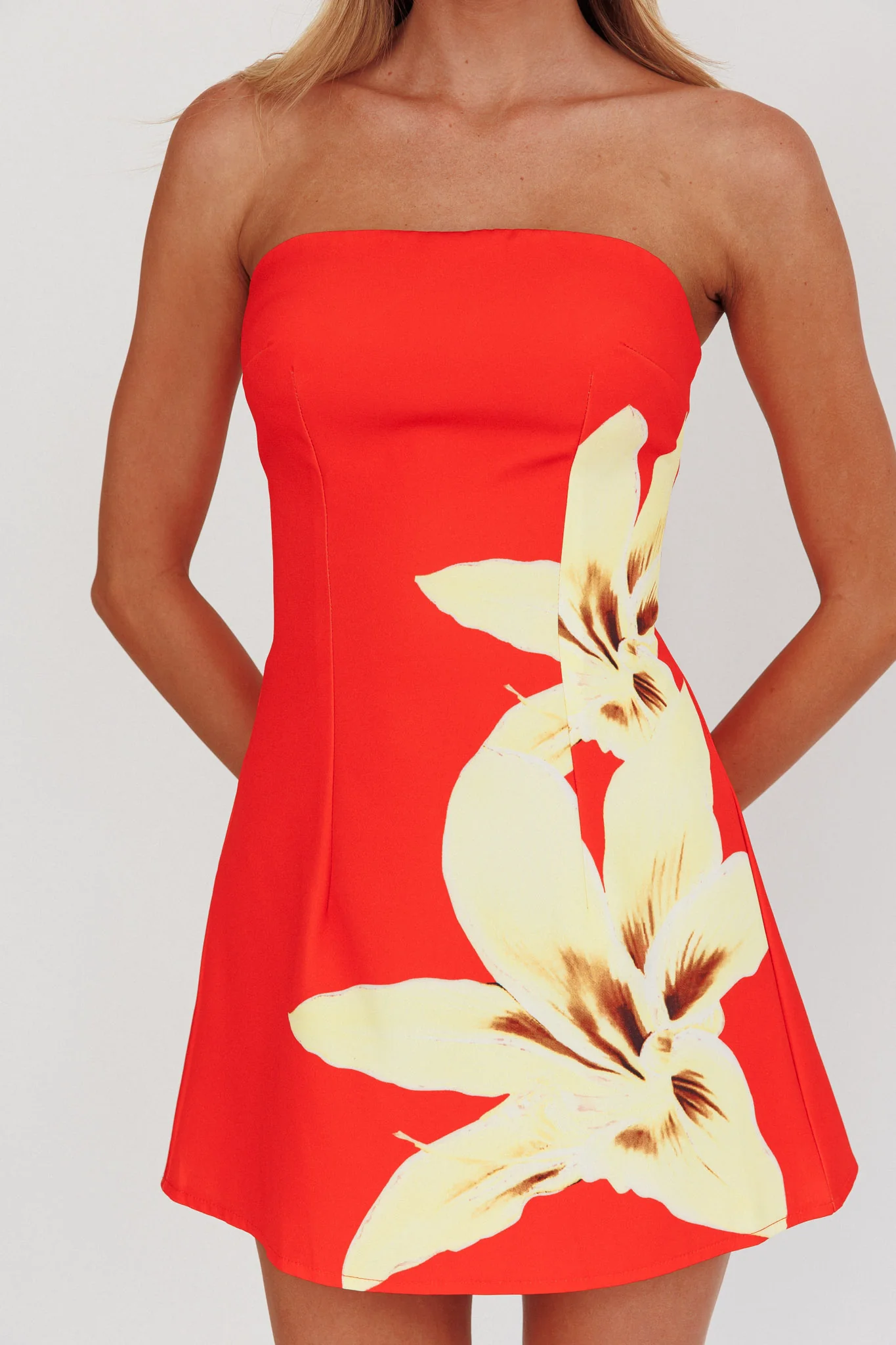 Heart To Heart Strapless Mini Dress Lily Red - Image 4