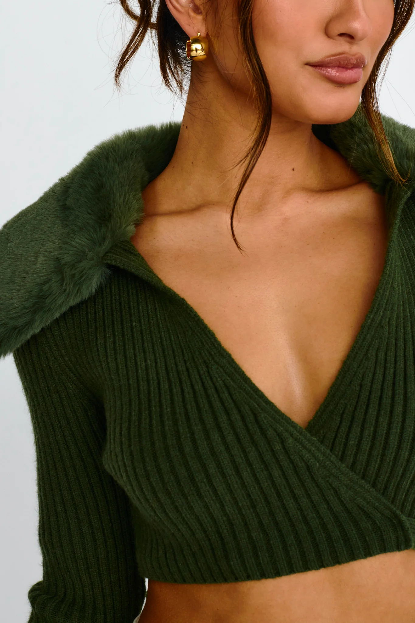 Hollyoak Fur Collar Knit Crop Top Dark Olive - Image 4