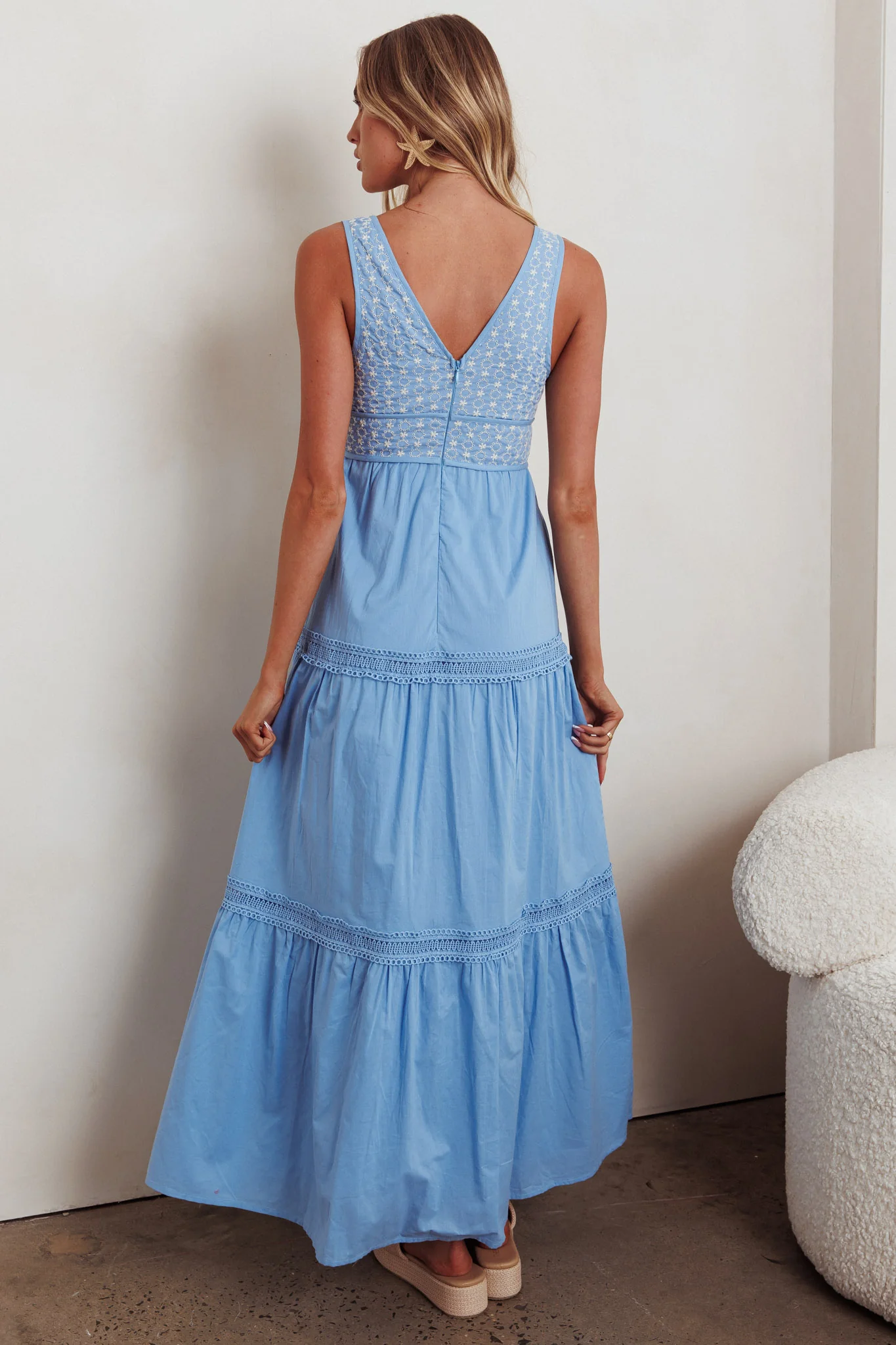 Joycelin V-Neck Eyelet Maxi Dress Blue - Image 3