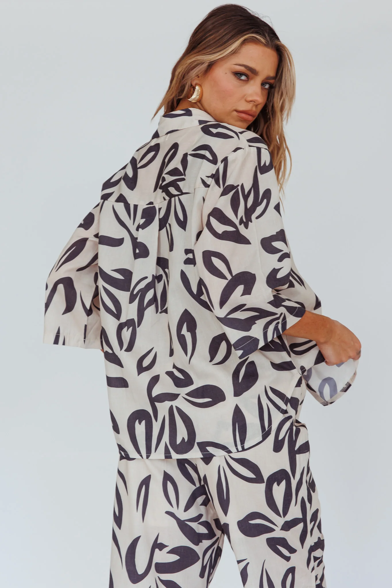 Just A Hunch Button Shirt Leaf Print Beige - Image 2