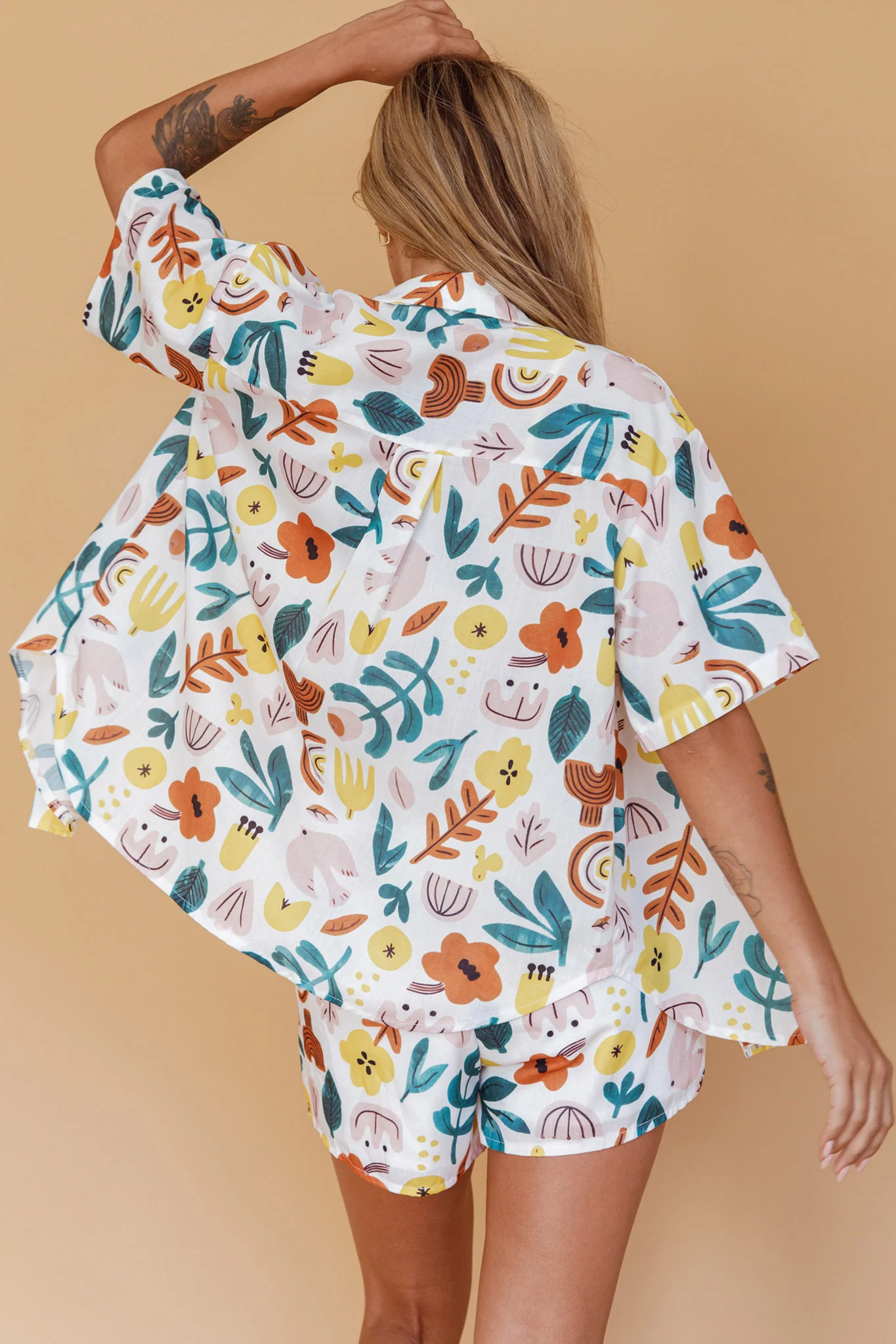 Just A Hunch Button Shirt Printed White - Image 2
