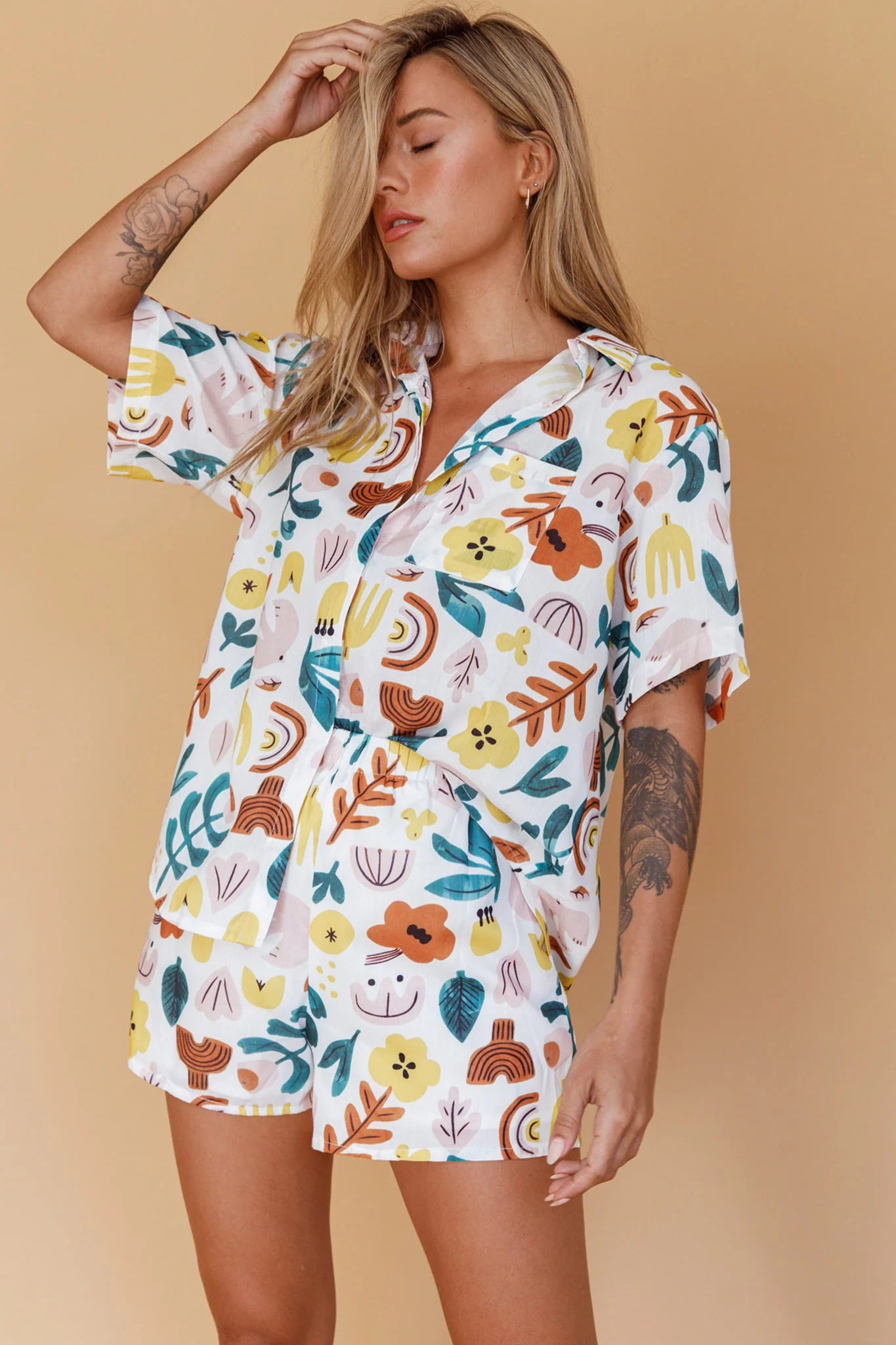 Just A Hunch Button Shirt Printed White - Image 7