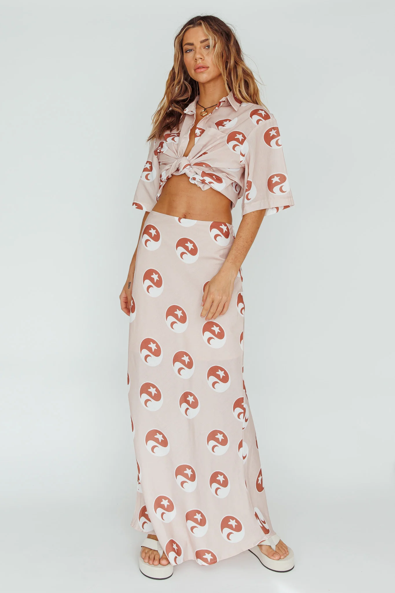 Just A Hunch Button Shirt Yin Yang Rose - Image 3