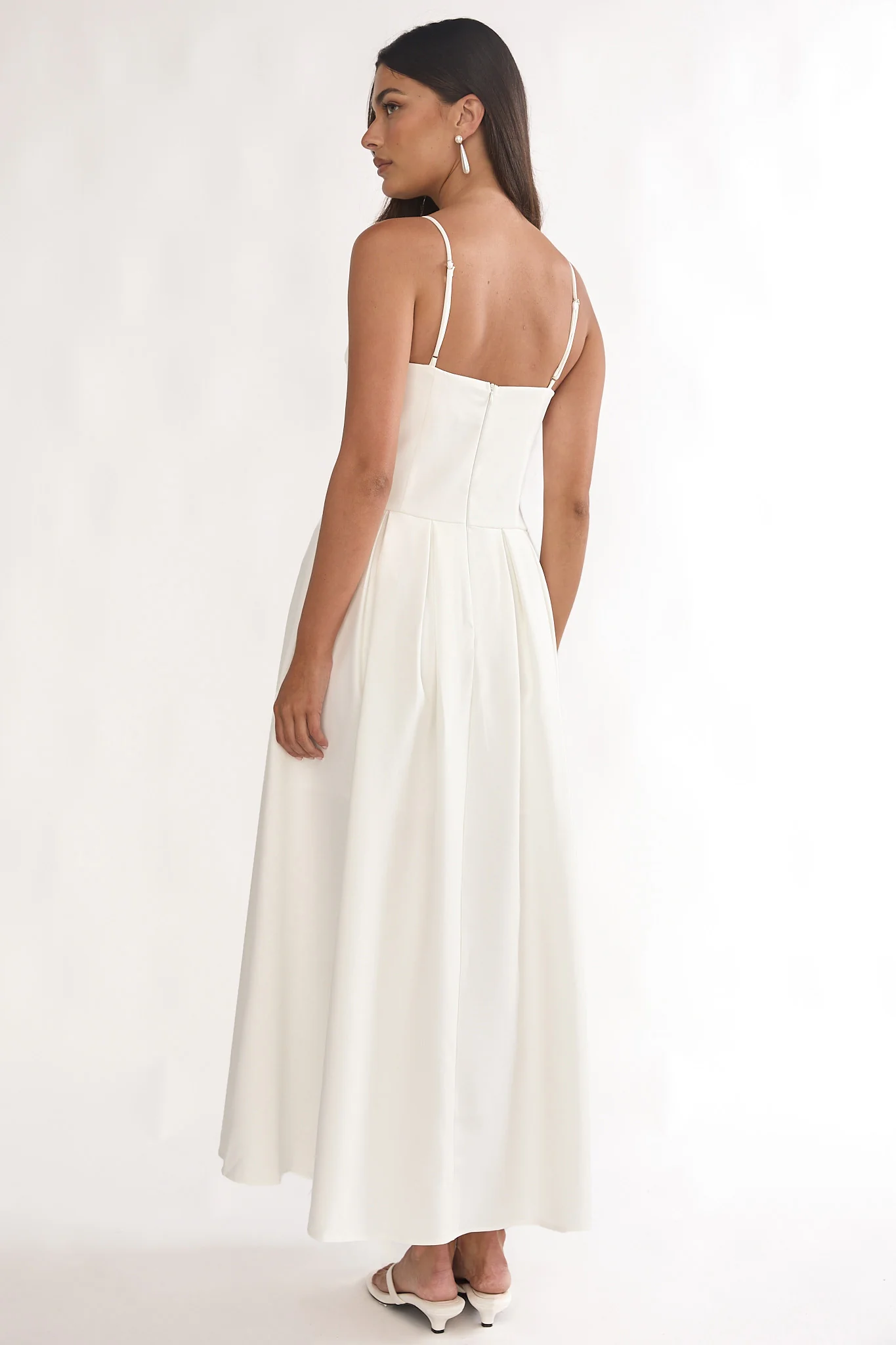 Kearsy Box Pleat Sweetheart Neckline Midi Dress White - Image 2