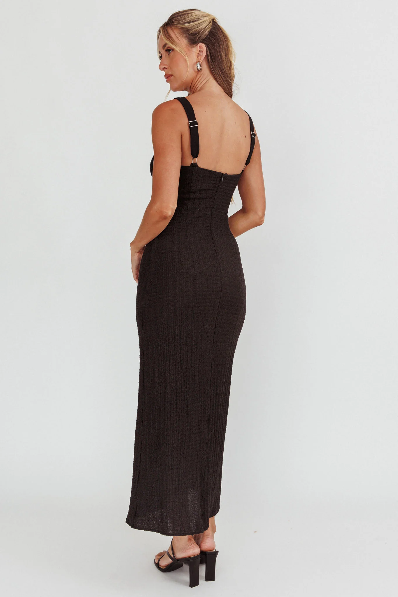 Kharissa Cut-Out Textured Maxi Dress Black - Image 2