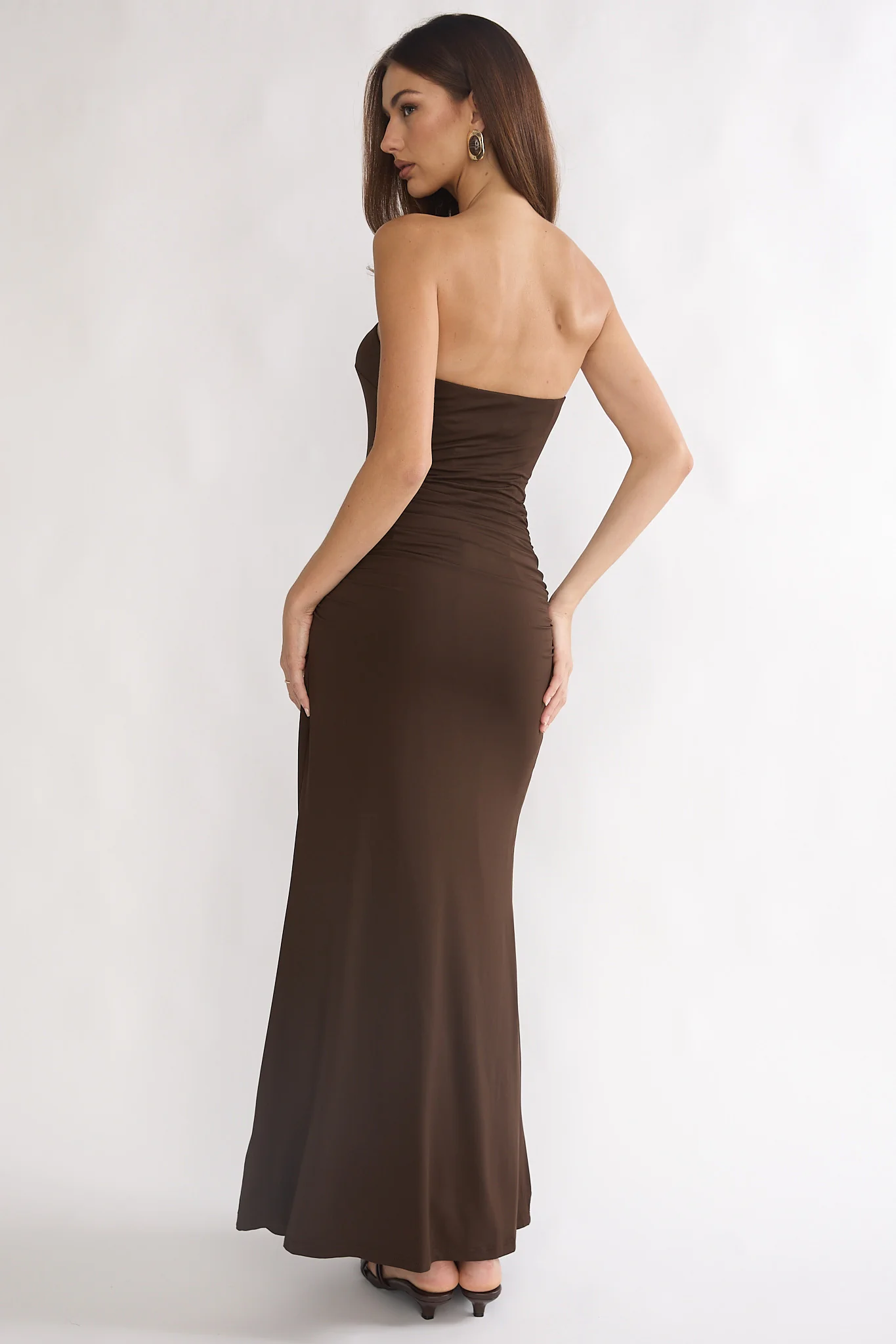 Klaudia Strapless Ruched Waist Maxi Dress Chocolate - Image 2