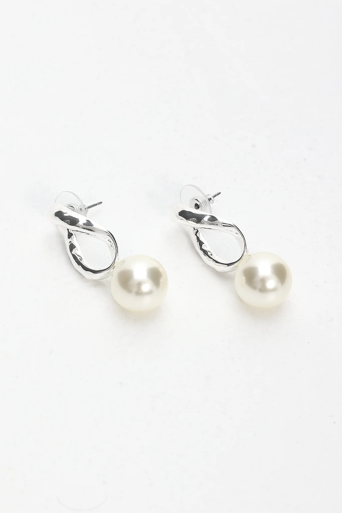 Krizia Drop Earrings Silver Pearl