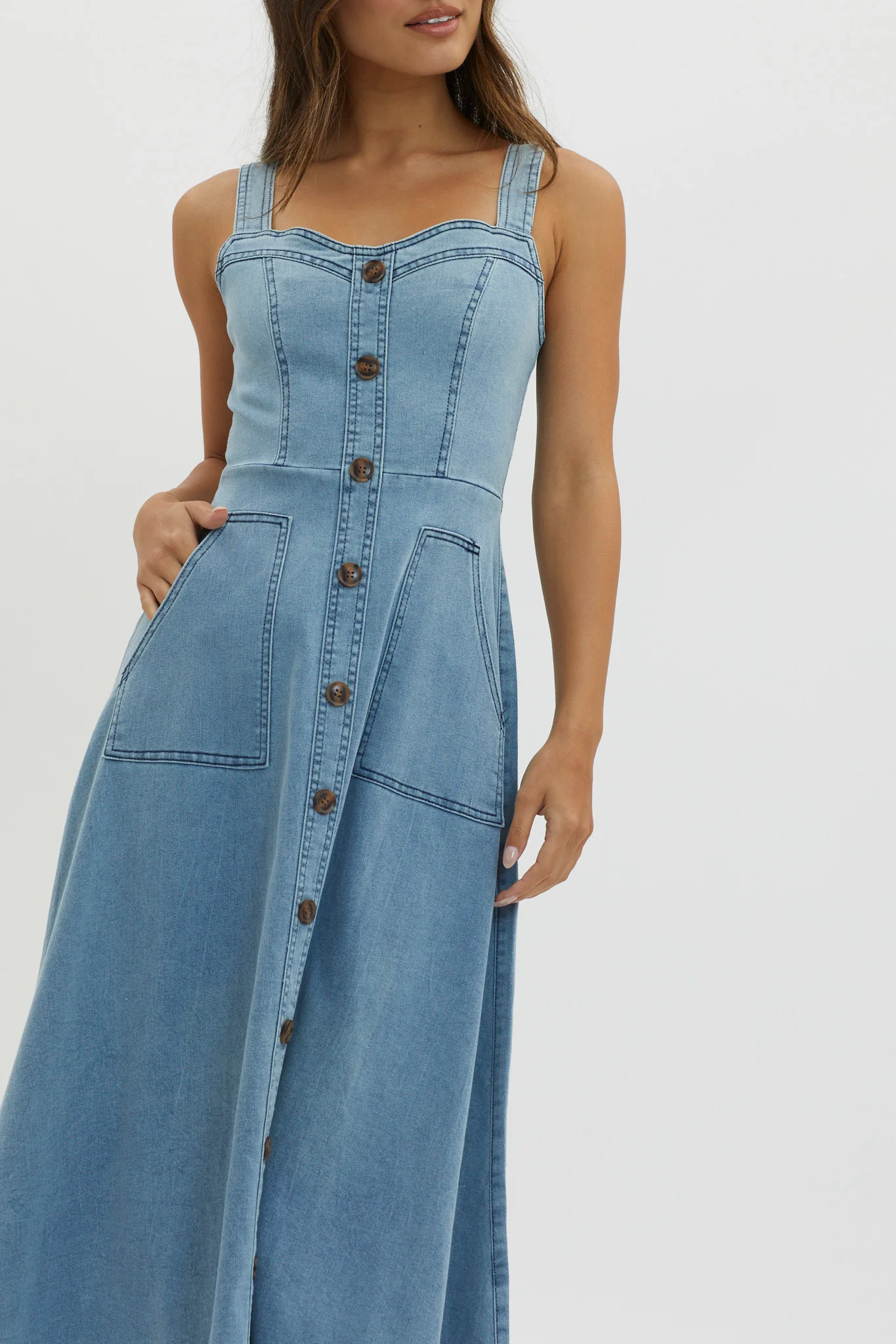Laureen Pocket Maxi Dress Denim Blue - Image 4