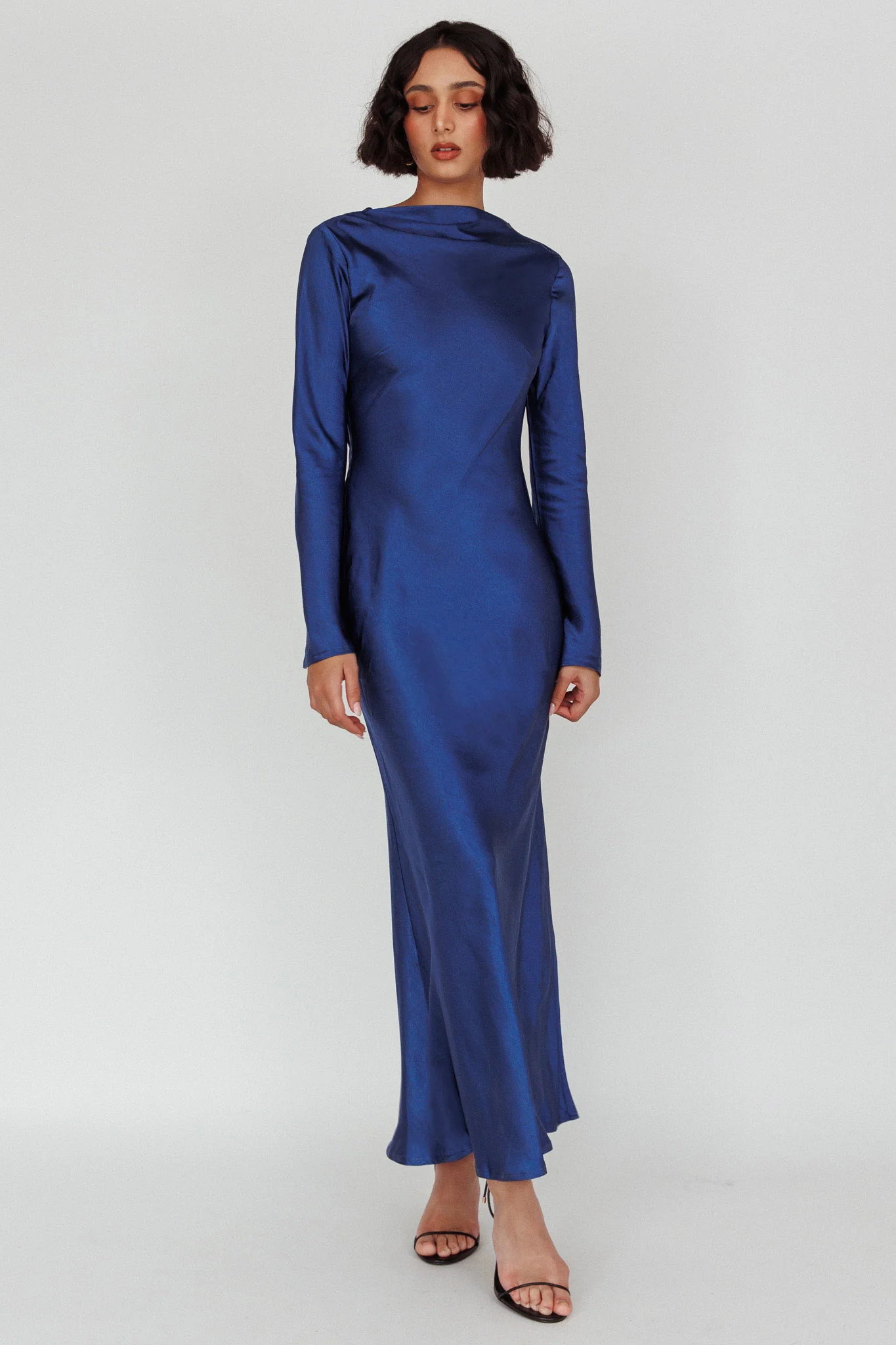 Lavera Open Back Long Sleeve Dress Navy - Image 5