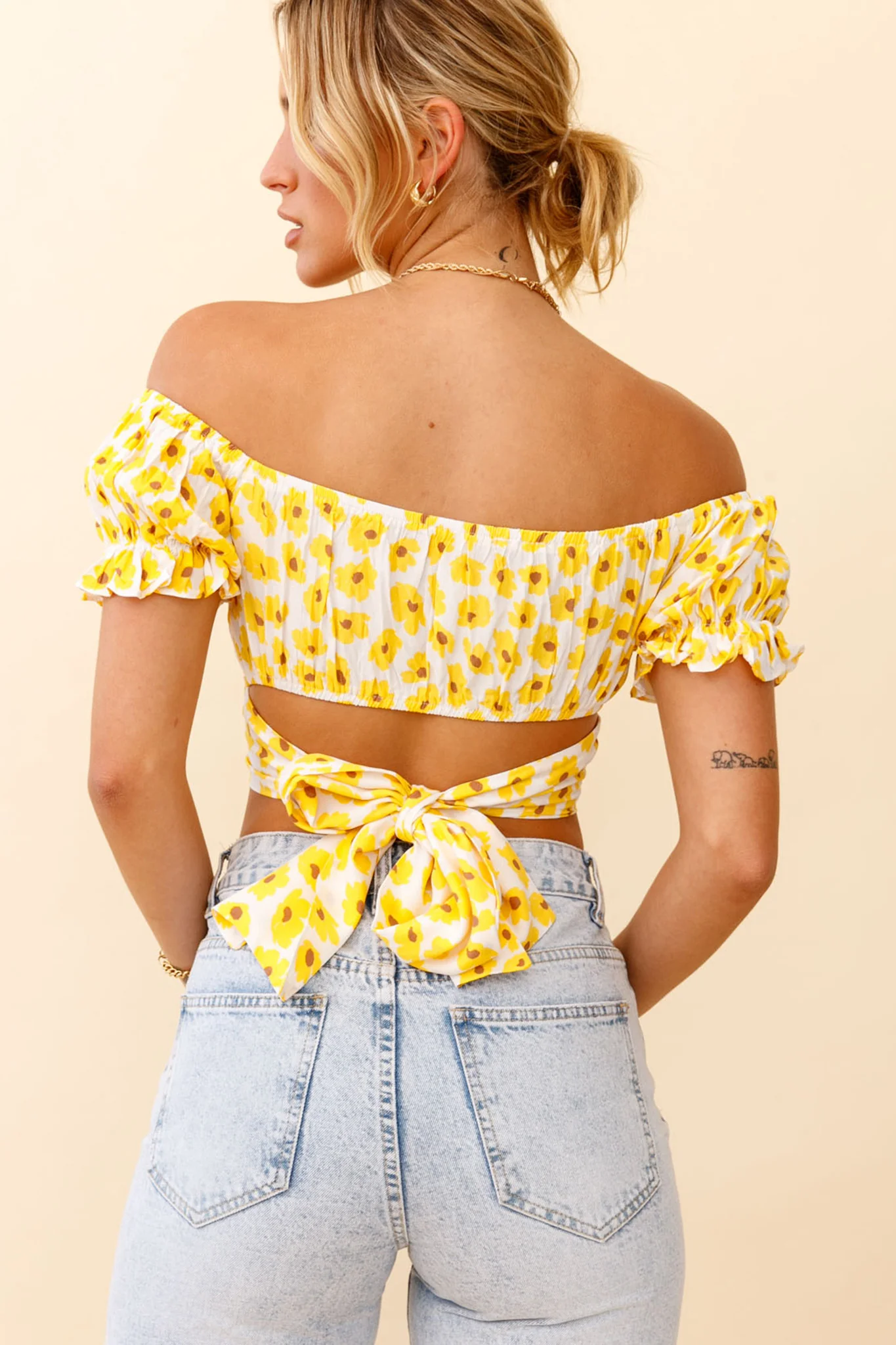 Linka Off-Shoulder Tie-Back Crop Top Flower Print Yellow - Image 2