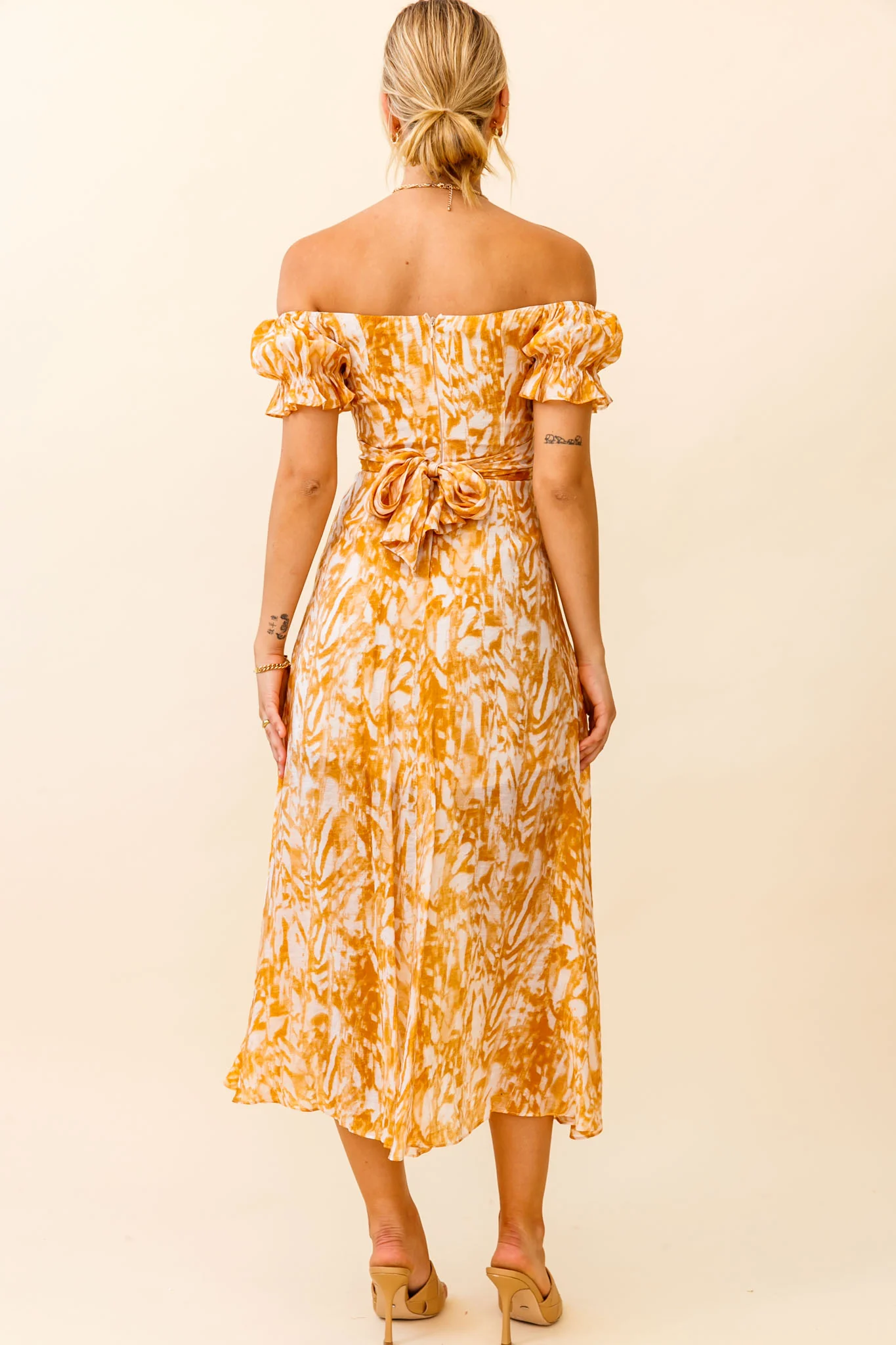 Linka Off-Shoulder Tie Back Midi Dress Printed Orange - Image 2
