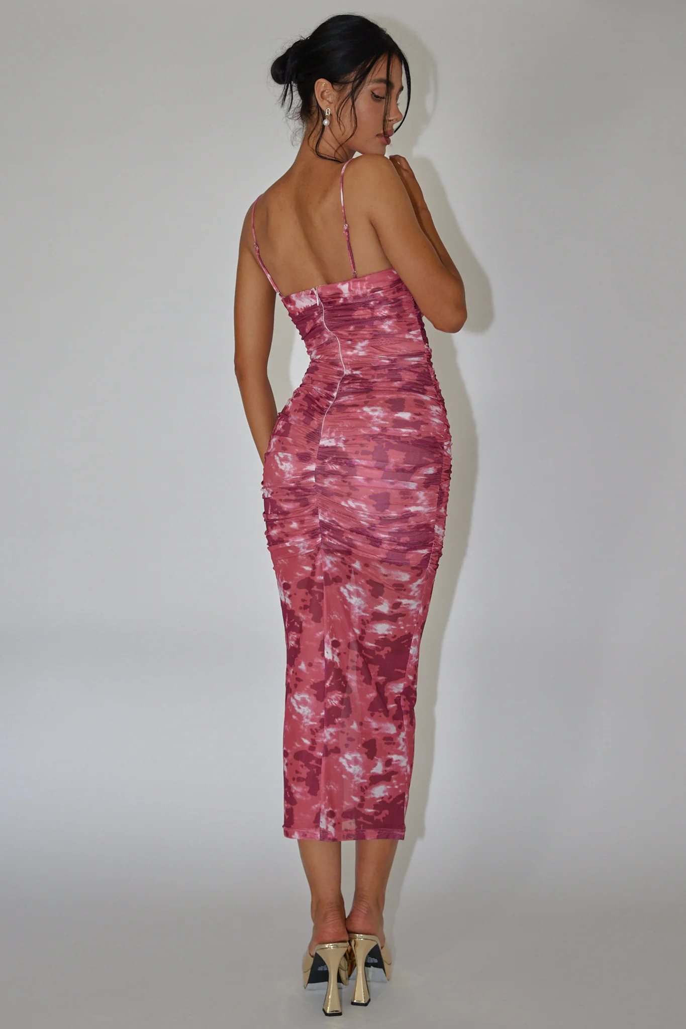 Logan Strapless Ruched Midi Dress Print Wine - Image 2