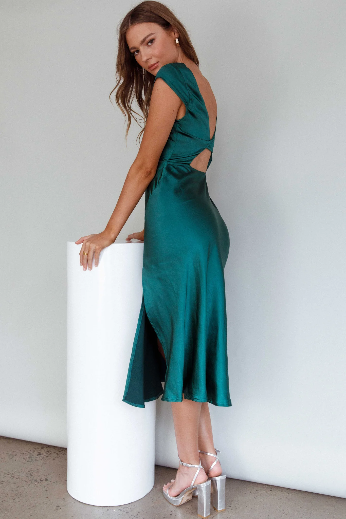 Lucinda Twist Back Midi Dress Jade - Image 3
