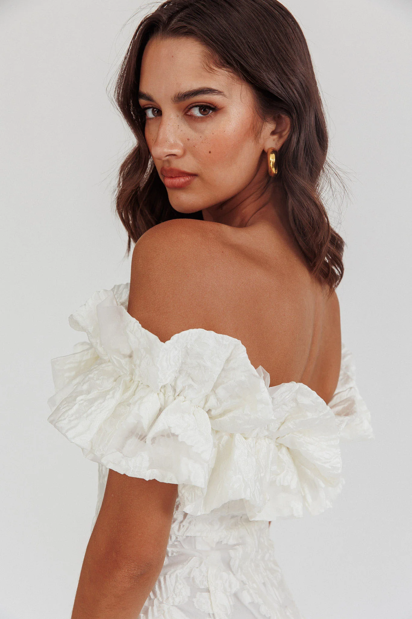 Memoire Off-Shoulder Textured Mini Dress White - Image 4