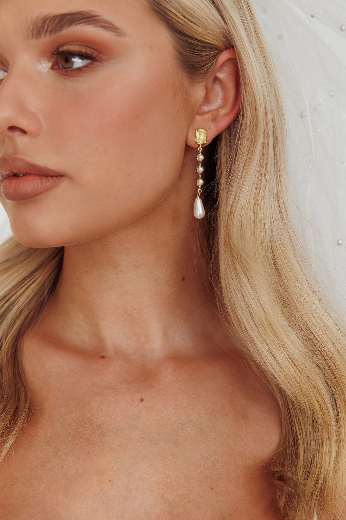 Mercy Pearl & Crystal Drop Earrings Gold - Image 2
