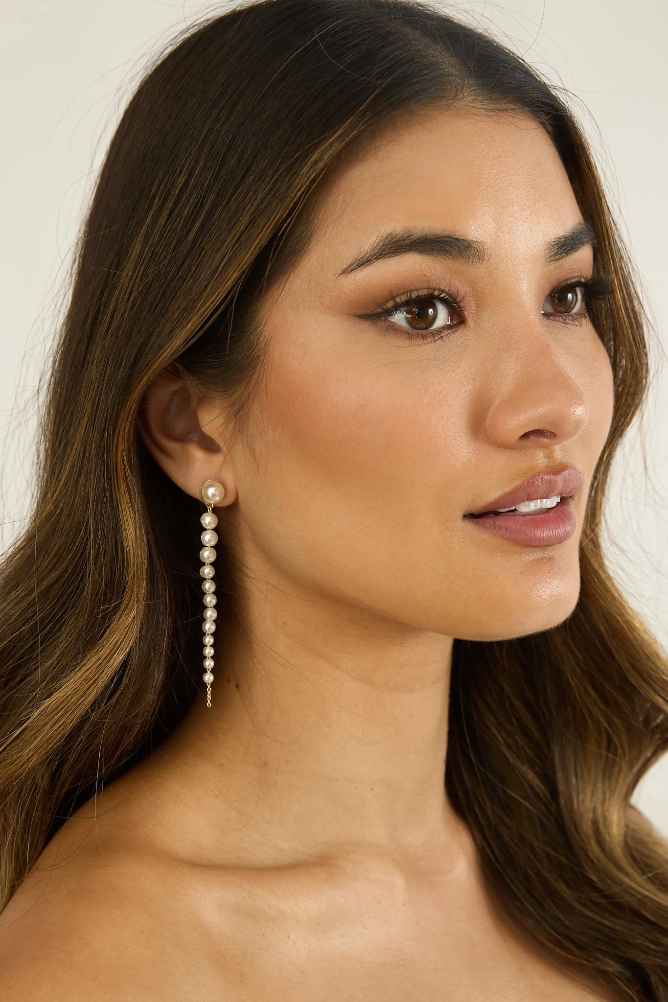 Micha Strand Drop Earrings Pearl - Image 2