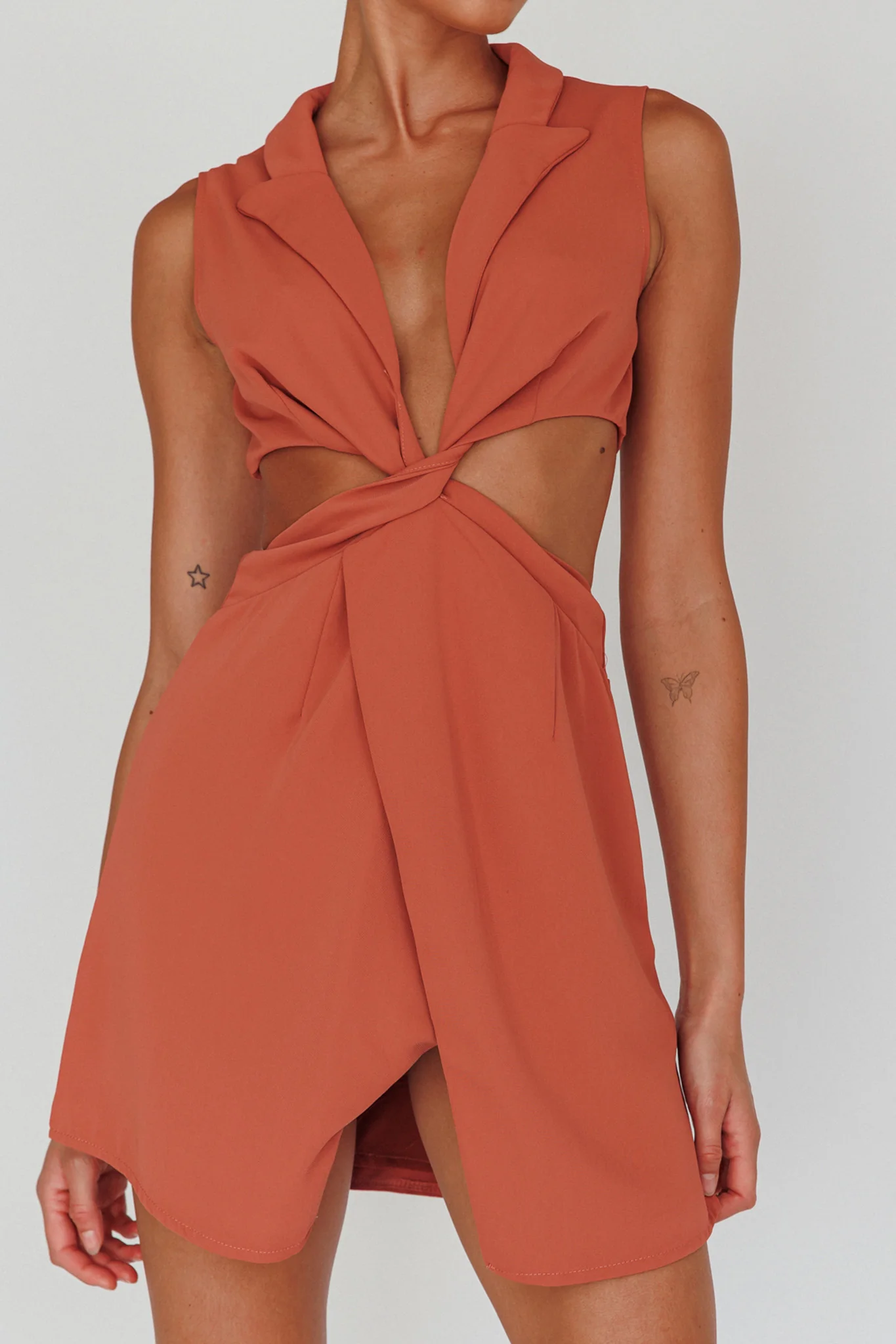 Milarni Collared Cut-Out Mini Dress Rose - Image 4