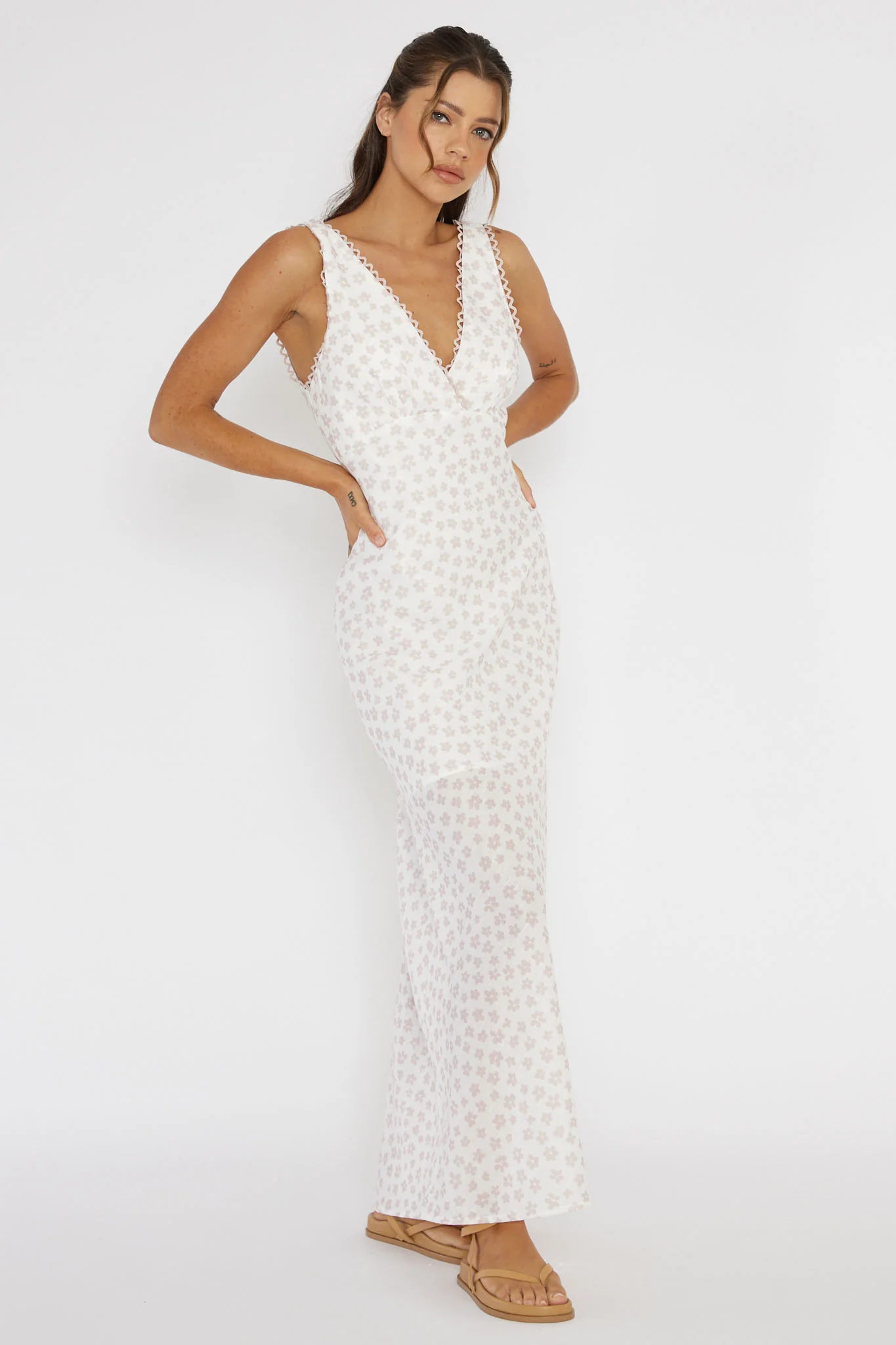 Miss Divine V-Neck Maxi Dress Flower Peach - Image 5