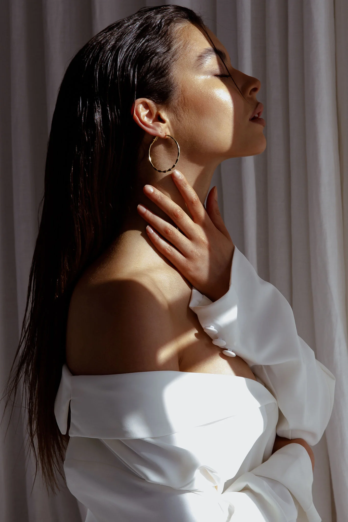 Missie Large Hoop Earrings Gold - Image 2