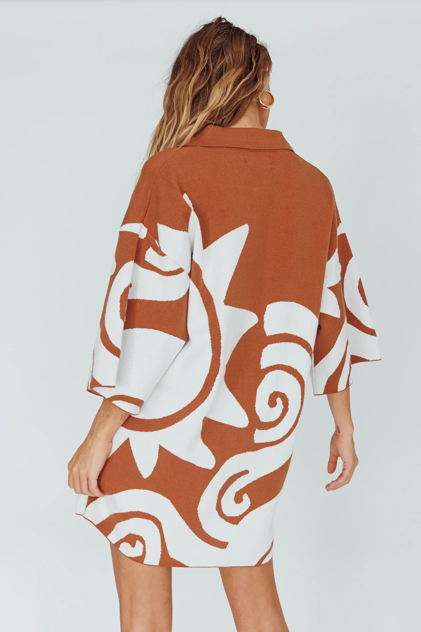 Nalani Button Up Knit Shirt Dress Chocolate/Beige - Image 2