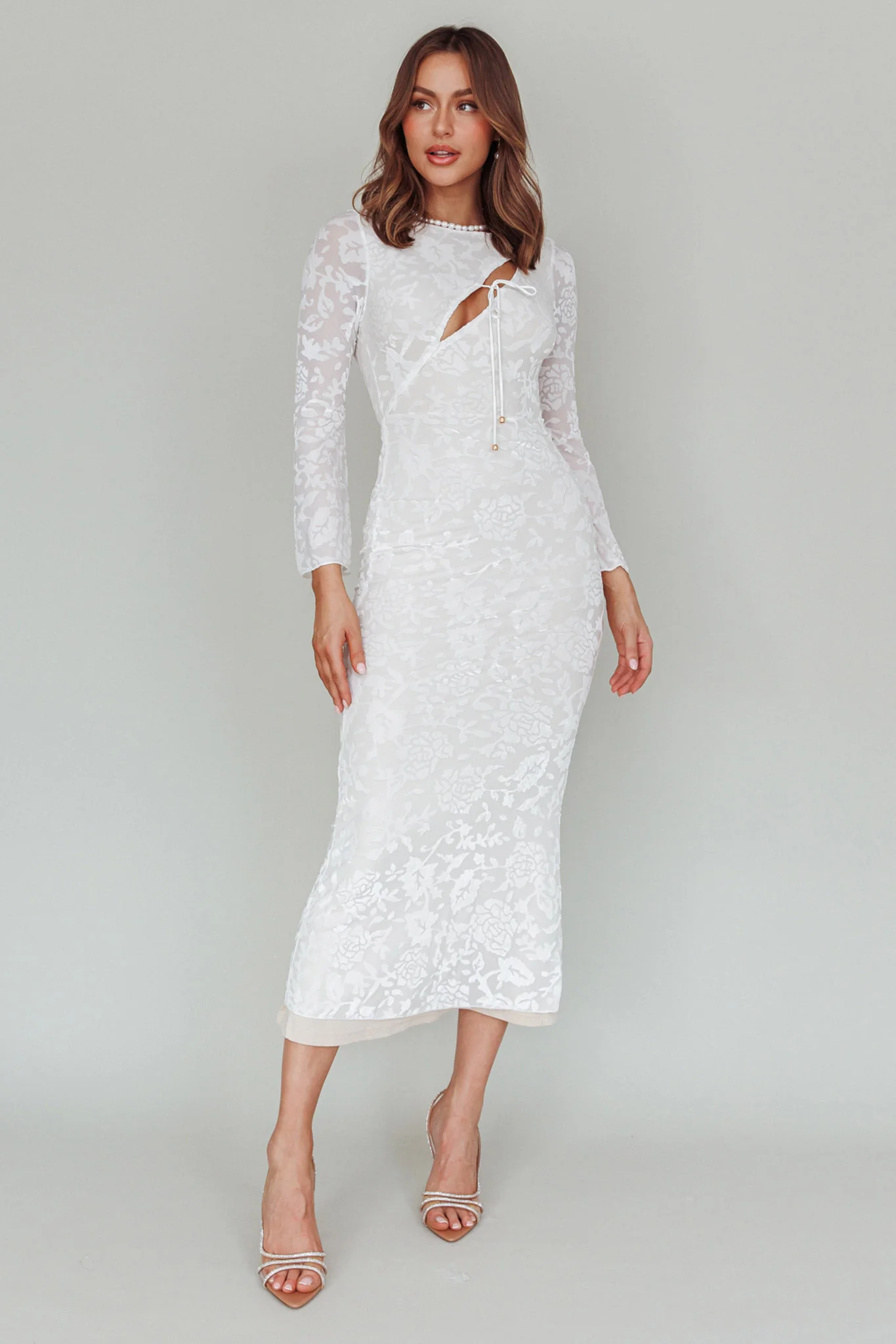 Novalie Long Sleeve Velvet Print Midi Dress White - Image 3
