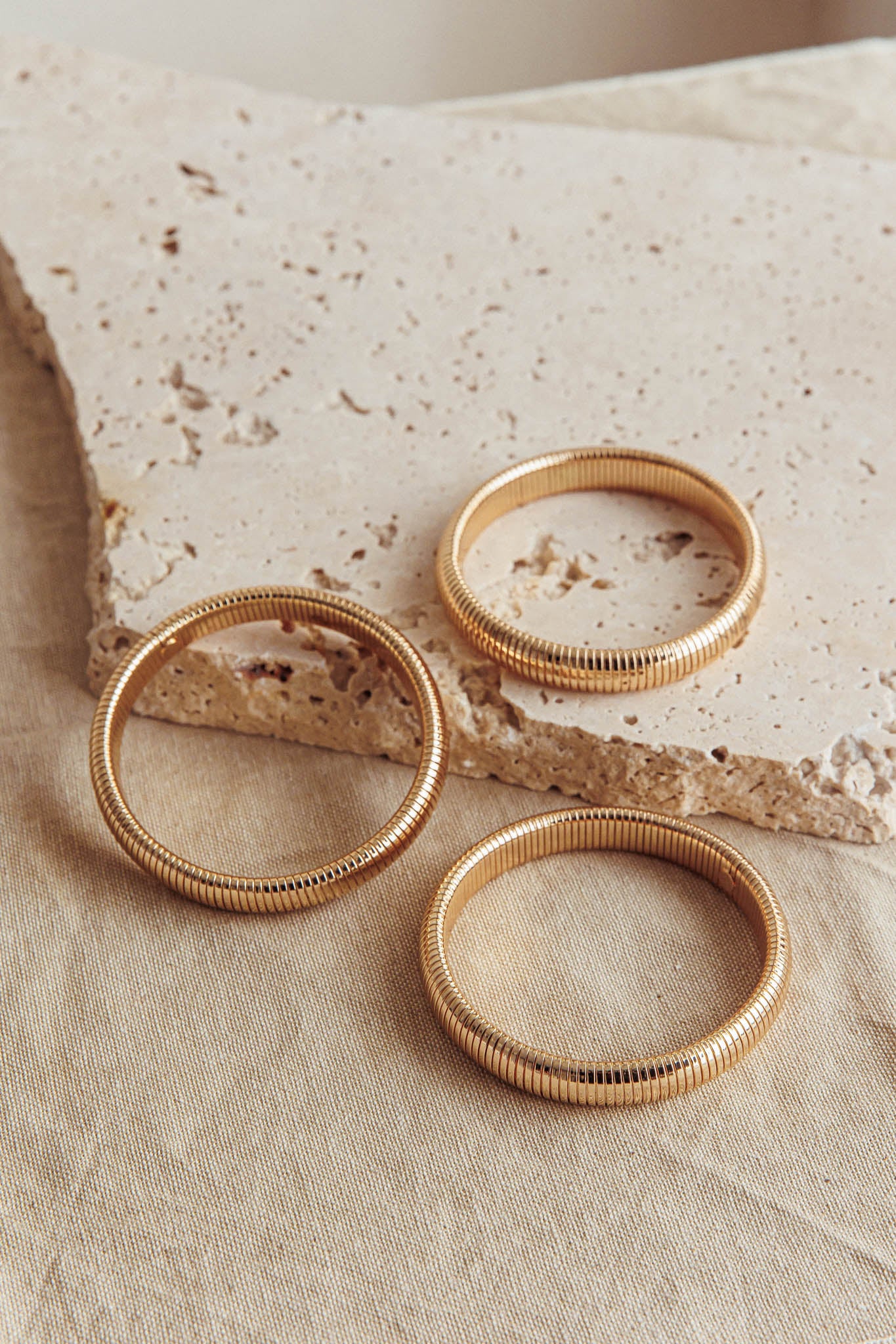 Oliver Stretch Bangles Set Dark Gold - Image 3