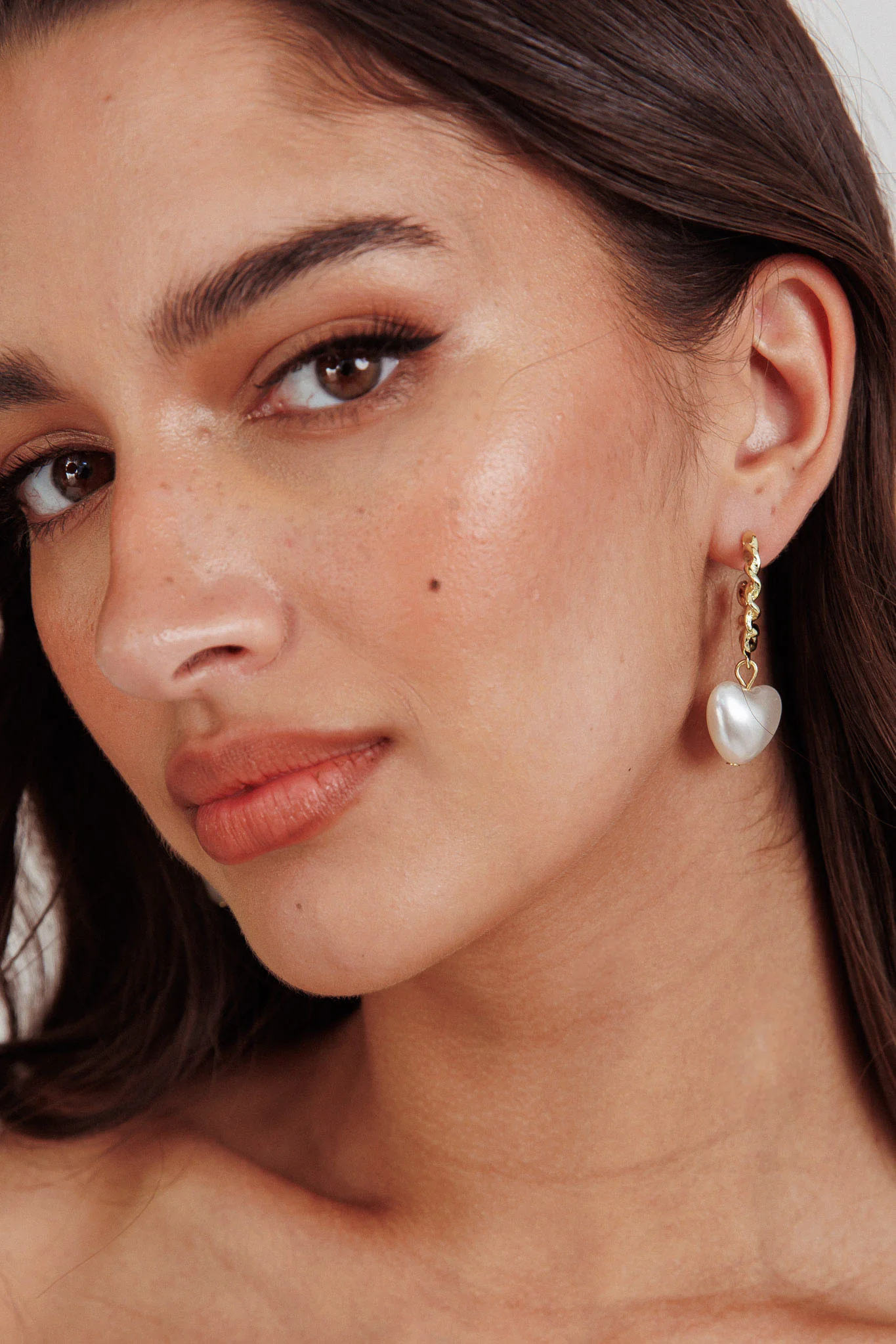 Paris Puffed Pearl Hoop Earrings Gold - Image 3