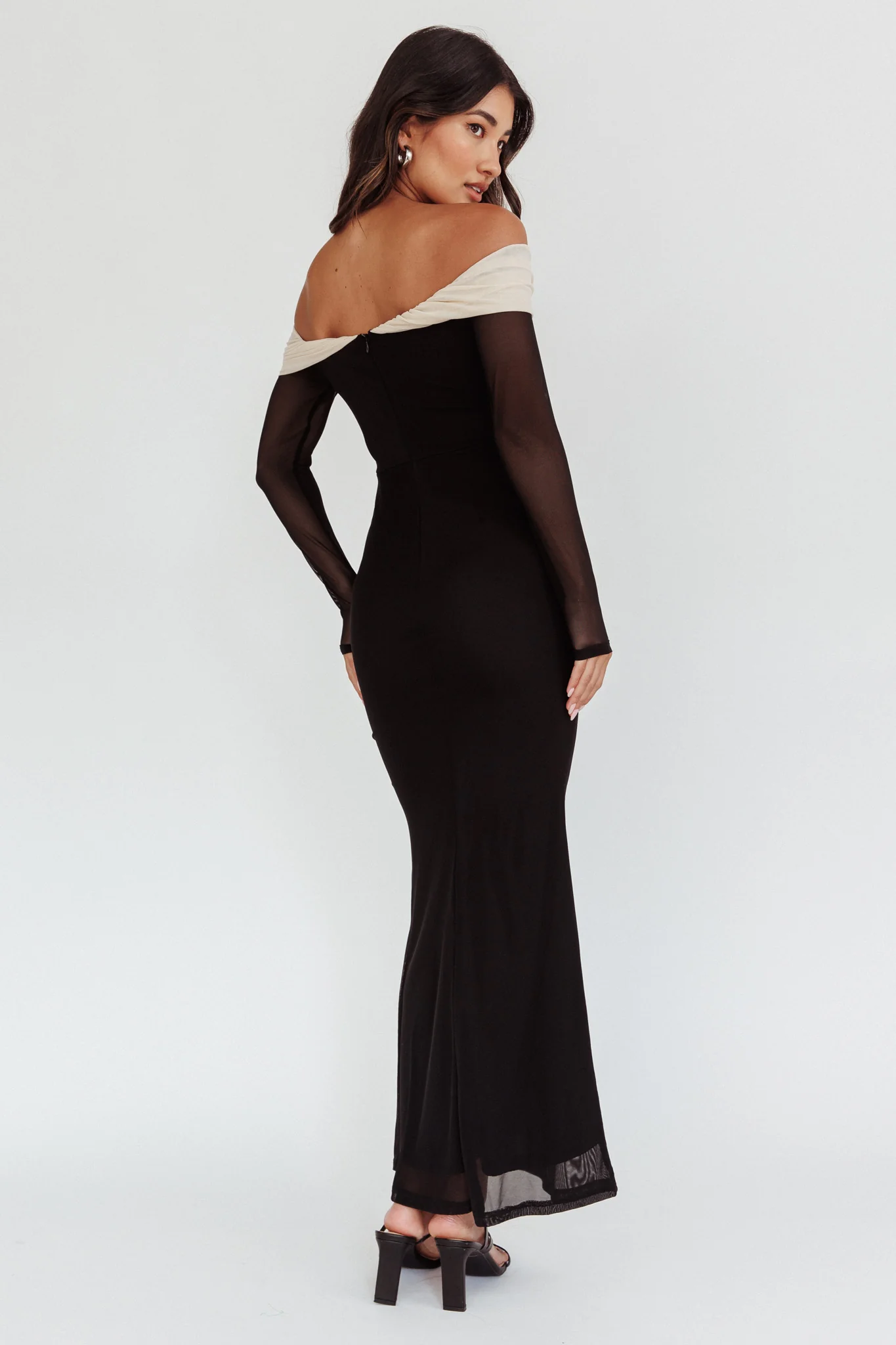 Perfect Worlds Off Shoulder Maxi Dress Black - Image 3