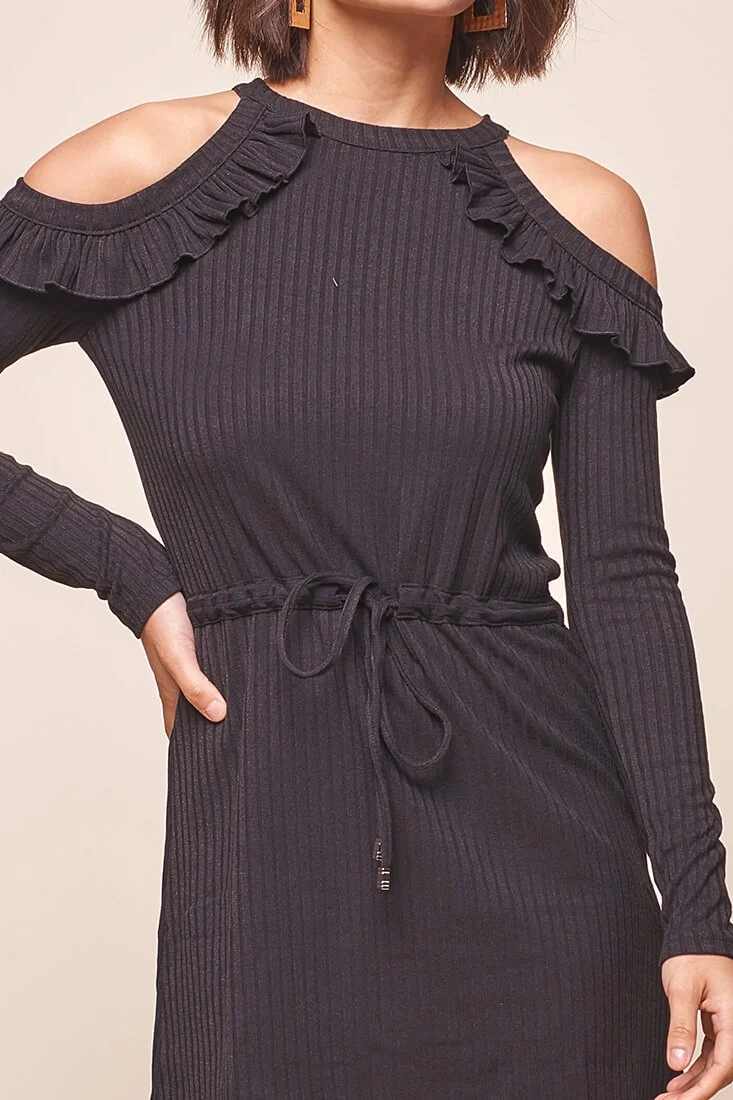 Petsch Cozy Waist Tie Long Sleeved Dress Black - Image 5