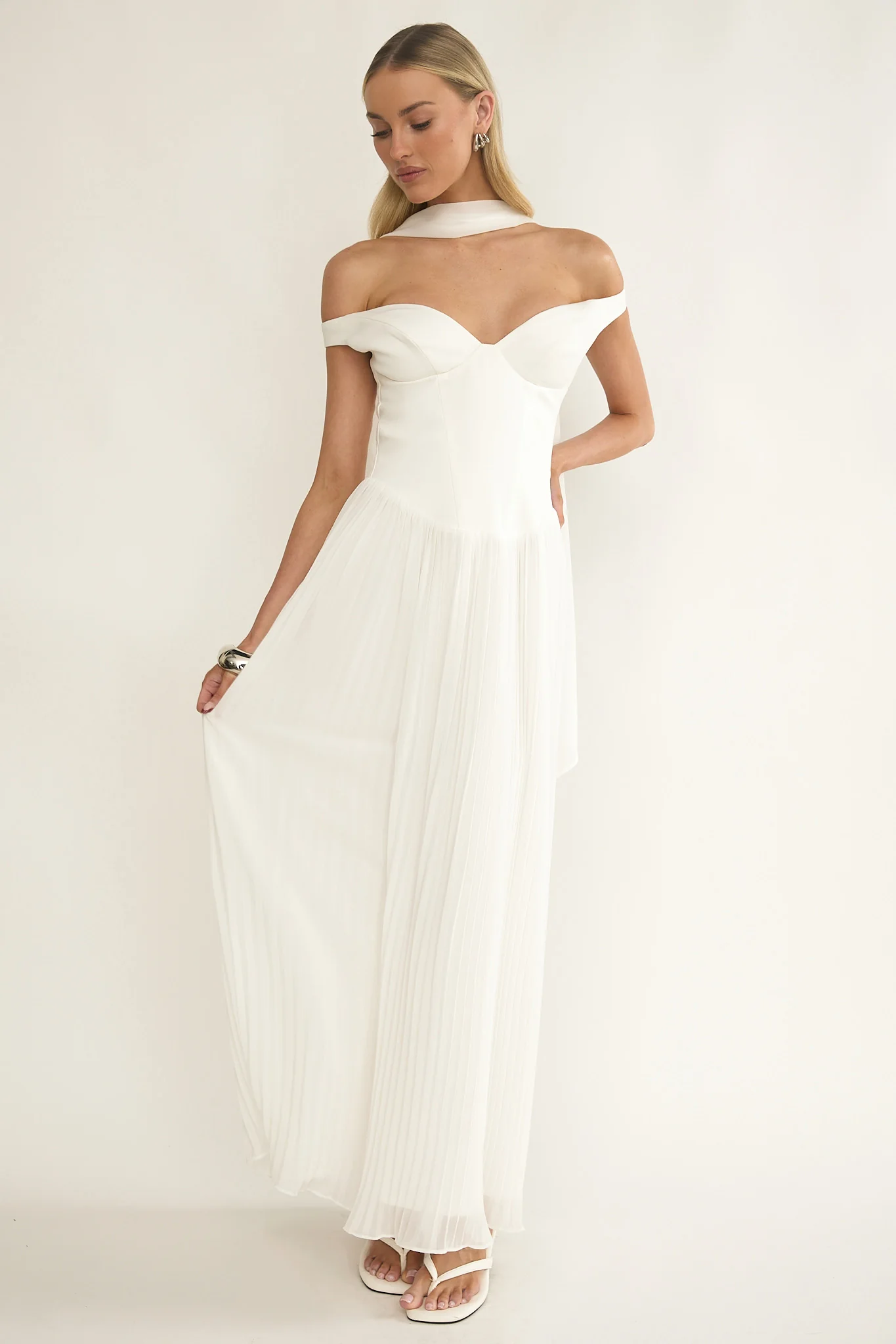 Quinnae Off-Shoulder Accordion Pleat Maxi Dress White - Image 4